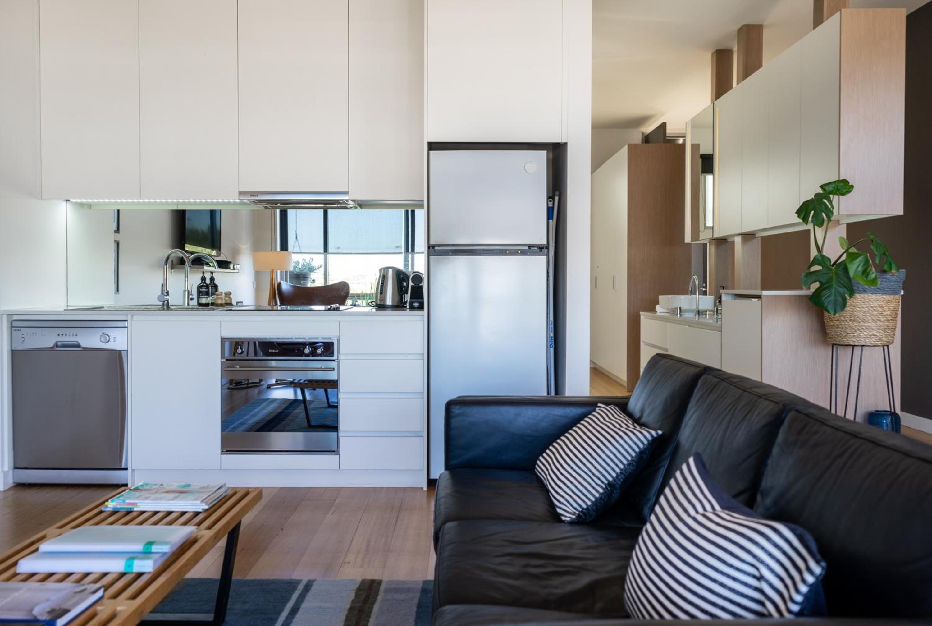 Studio Apartment - Number 7 photo 3
