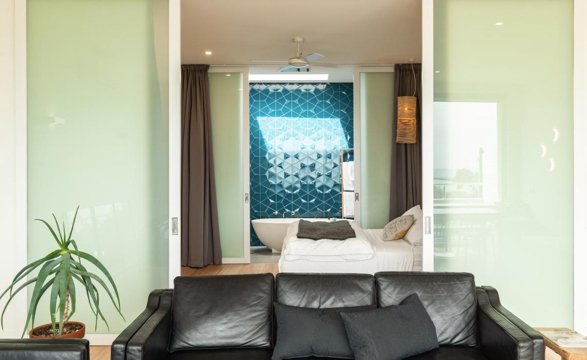 Two-Bedroom Apartment - Number 4 photo 2
