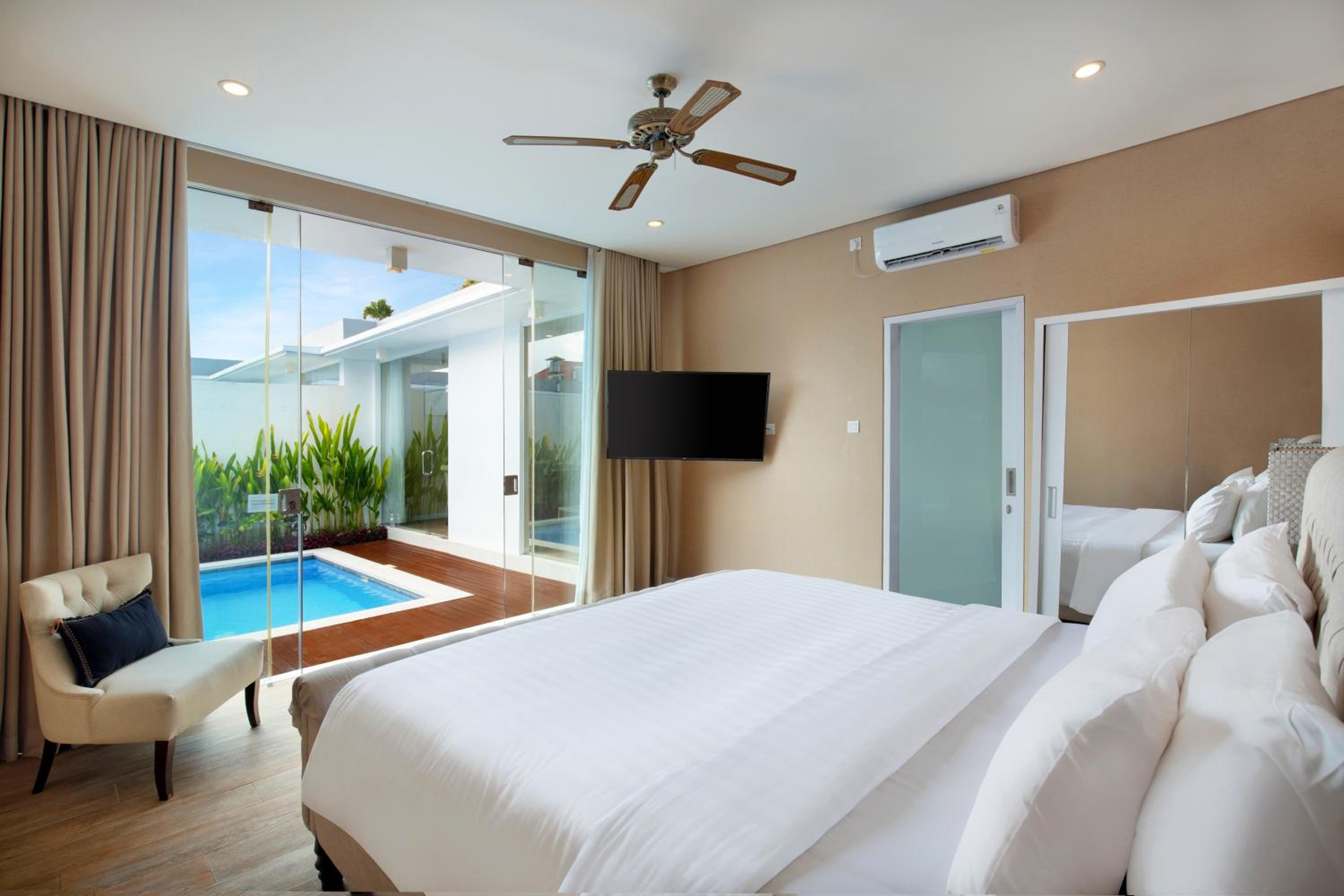 Two-Bedroom Villa - Photo 1