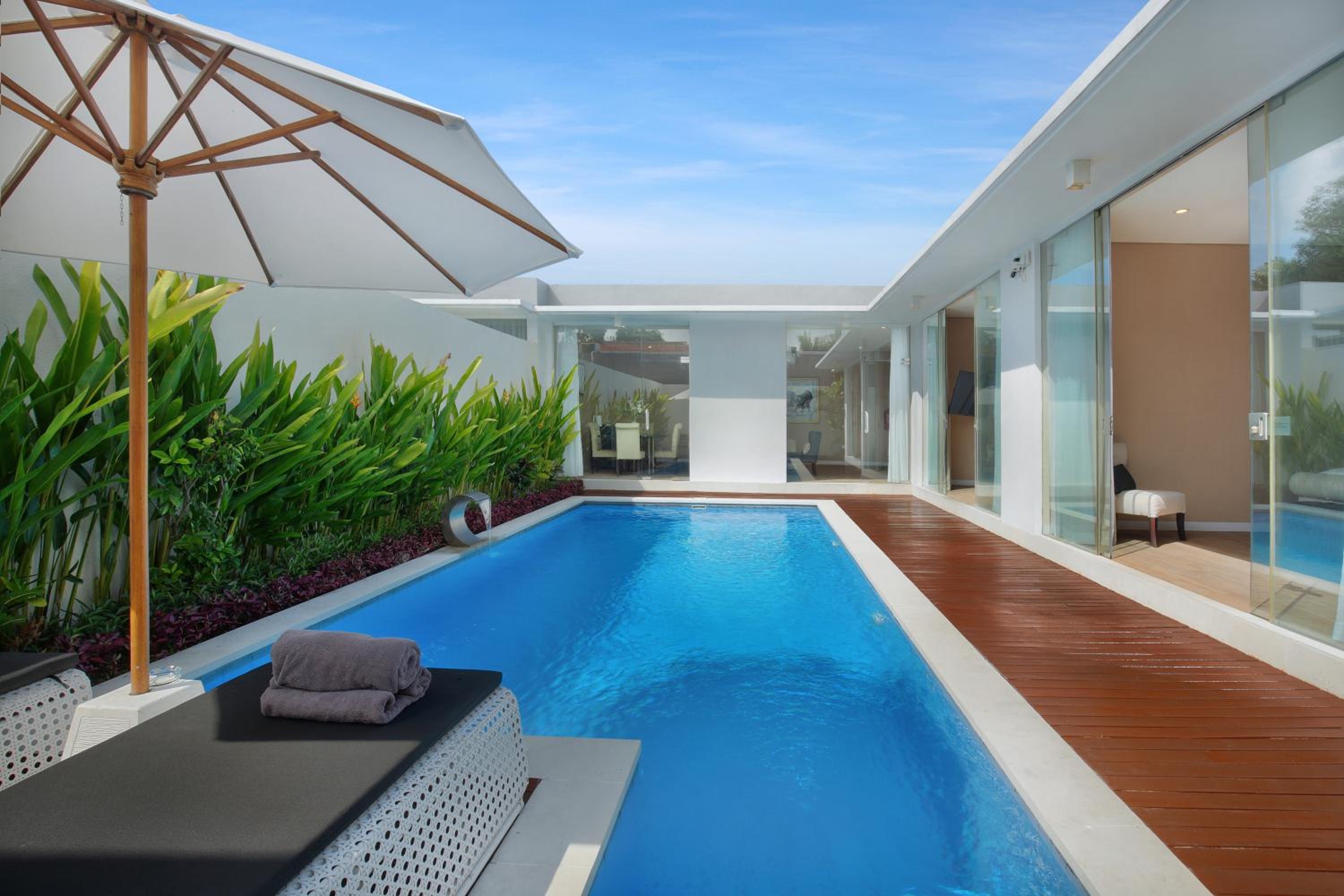 Two-Bedroom Villa - Photo 13