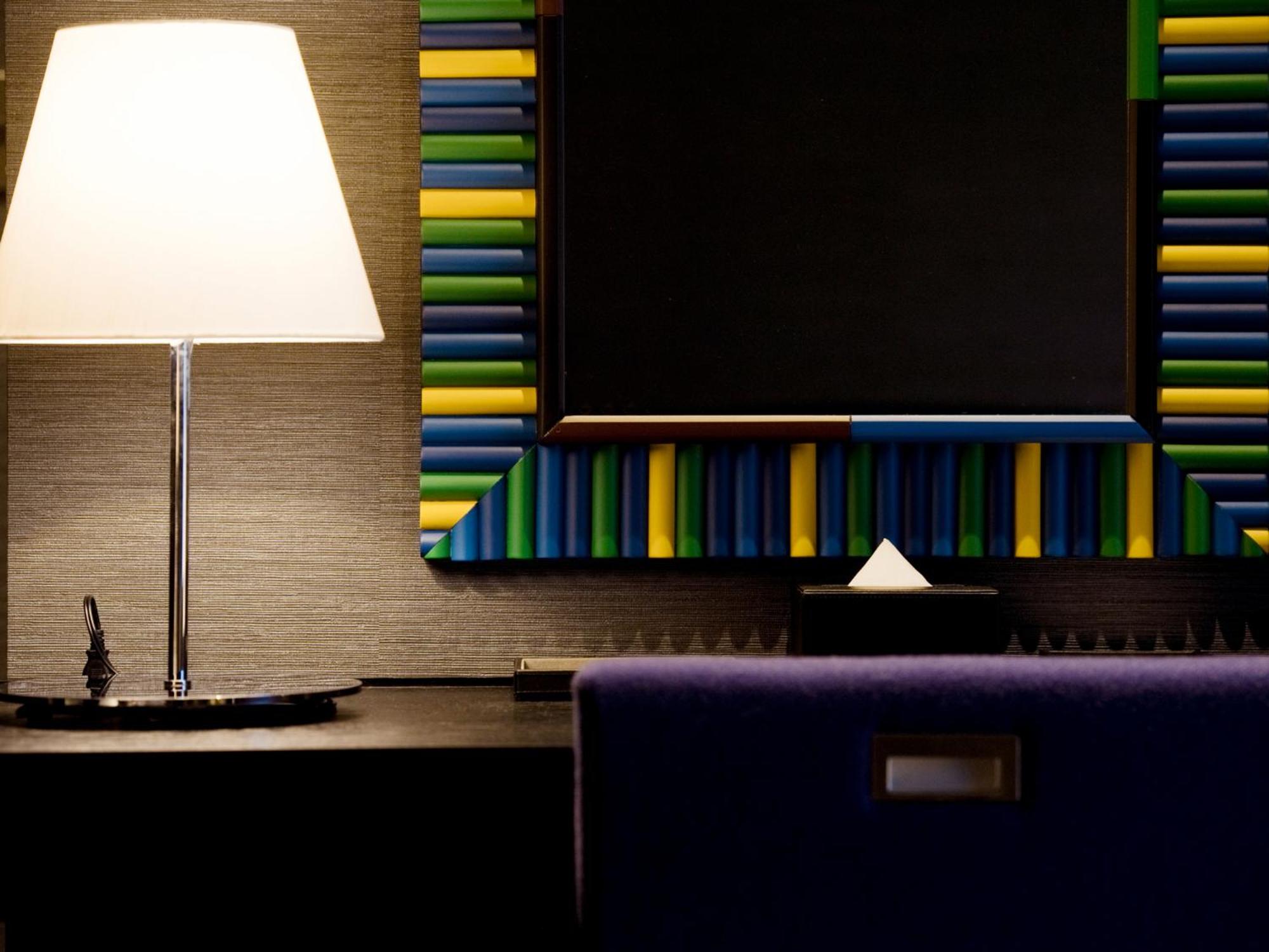 Deluxe Twin Room on High Floor - Smoking - Photo 7