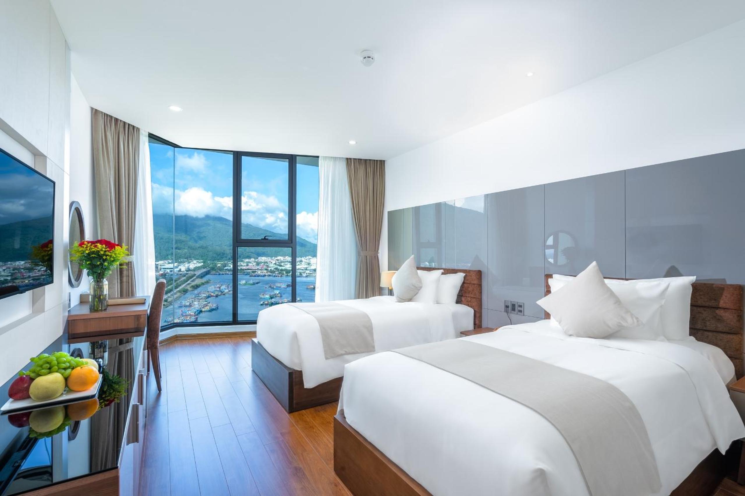 Deluxe Twin Room Bay view photo 2