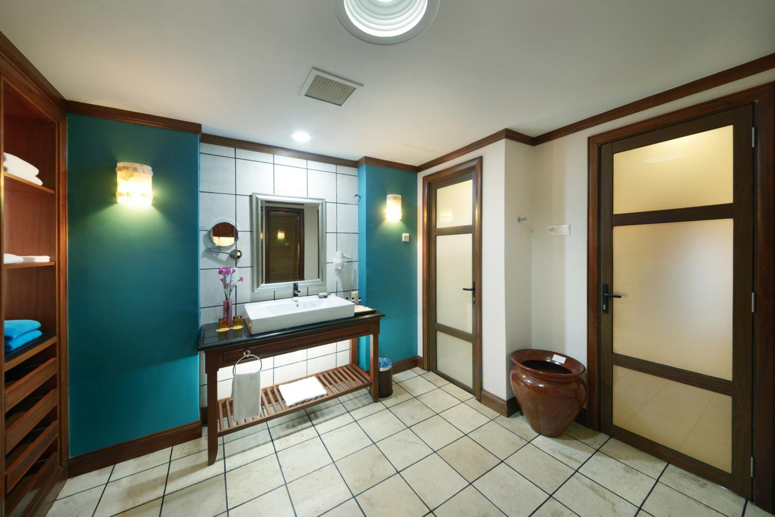 Grand Pool Villa ​(Lower) - Photo 3