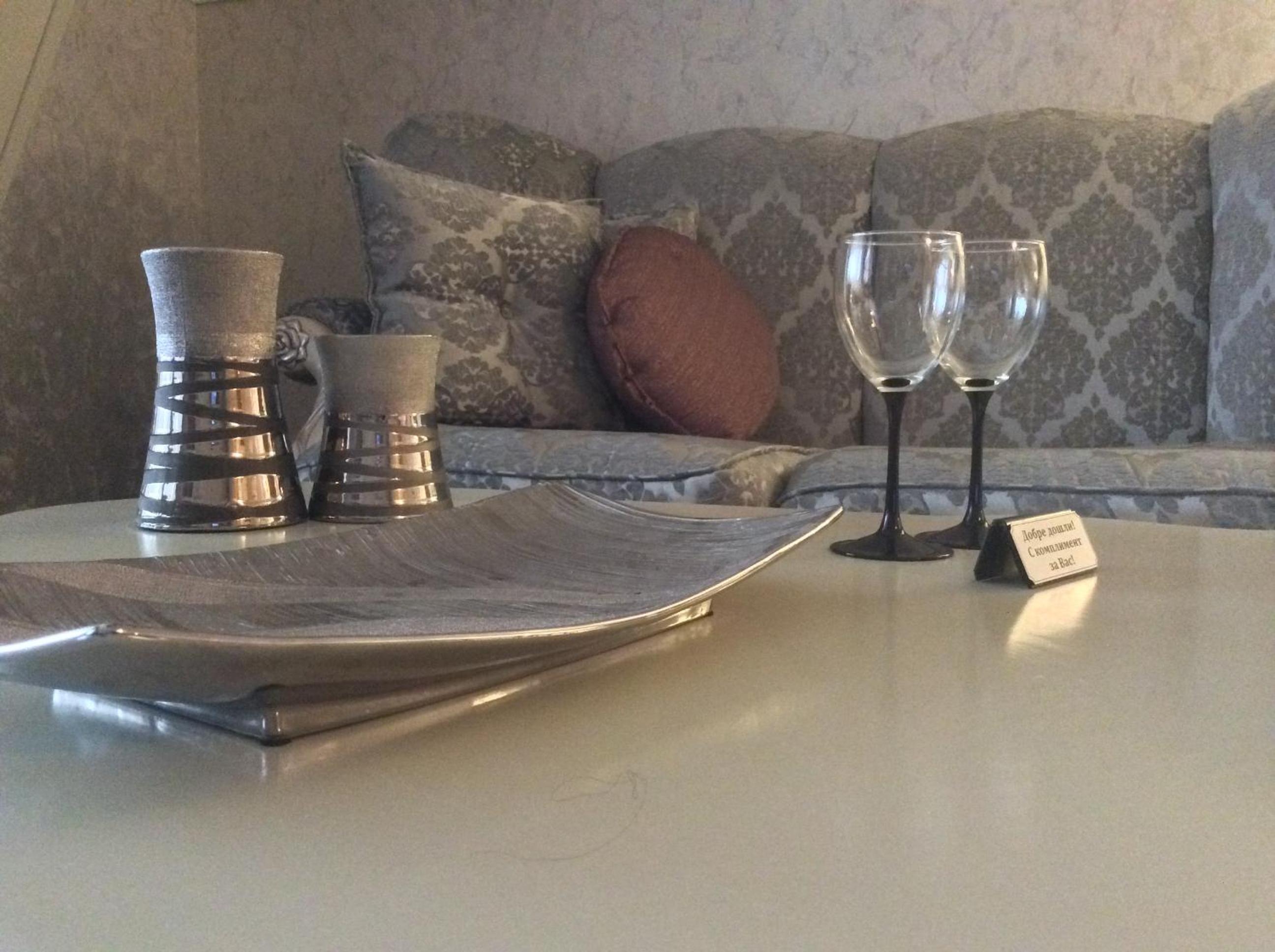 Deluxe Two-Bedroom Apartment - Victoria - Photo 3