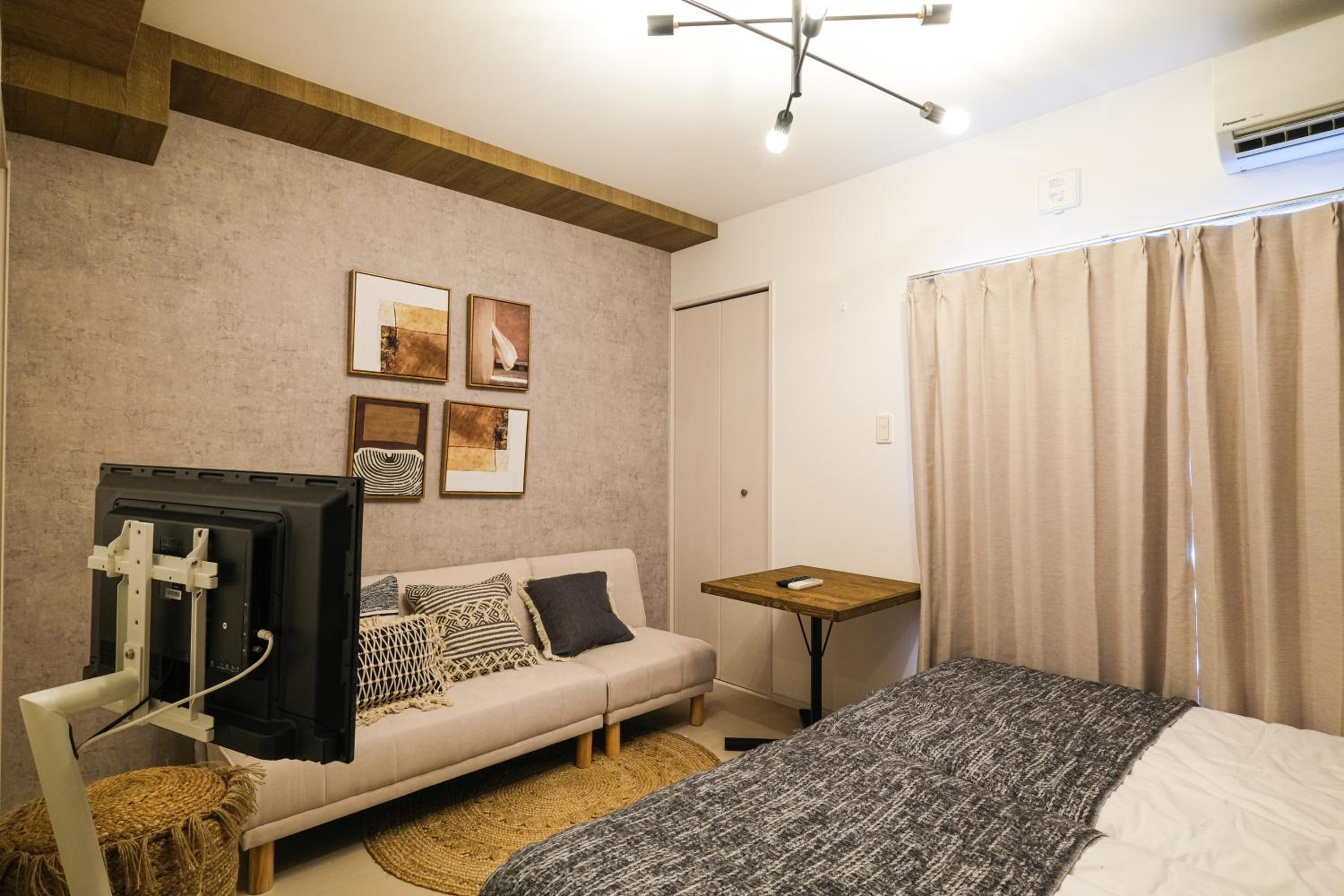 One-Bedroom Apartment - Photo 19