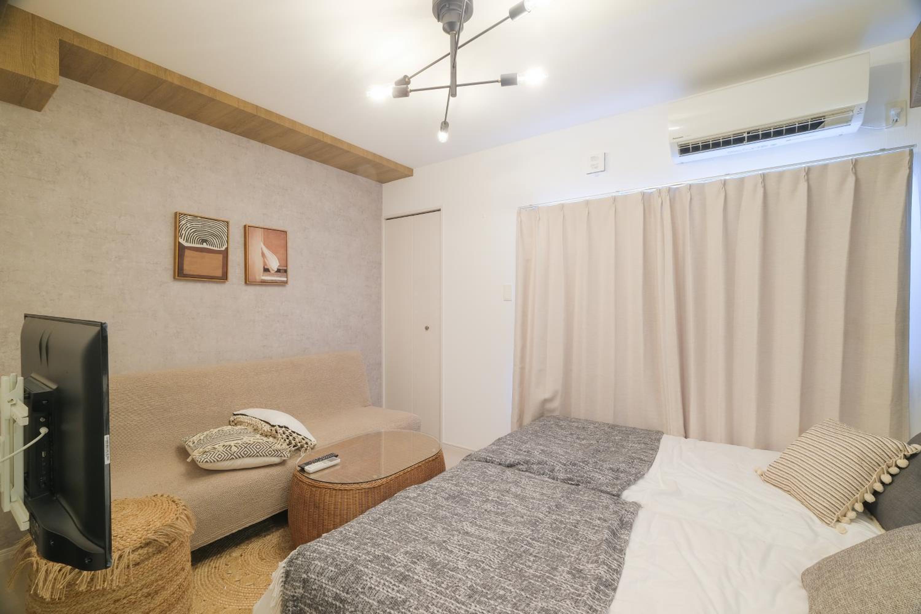 One-Bedroom Apartment - Photo 7