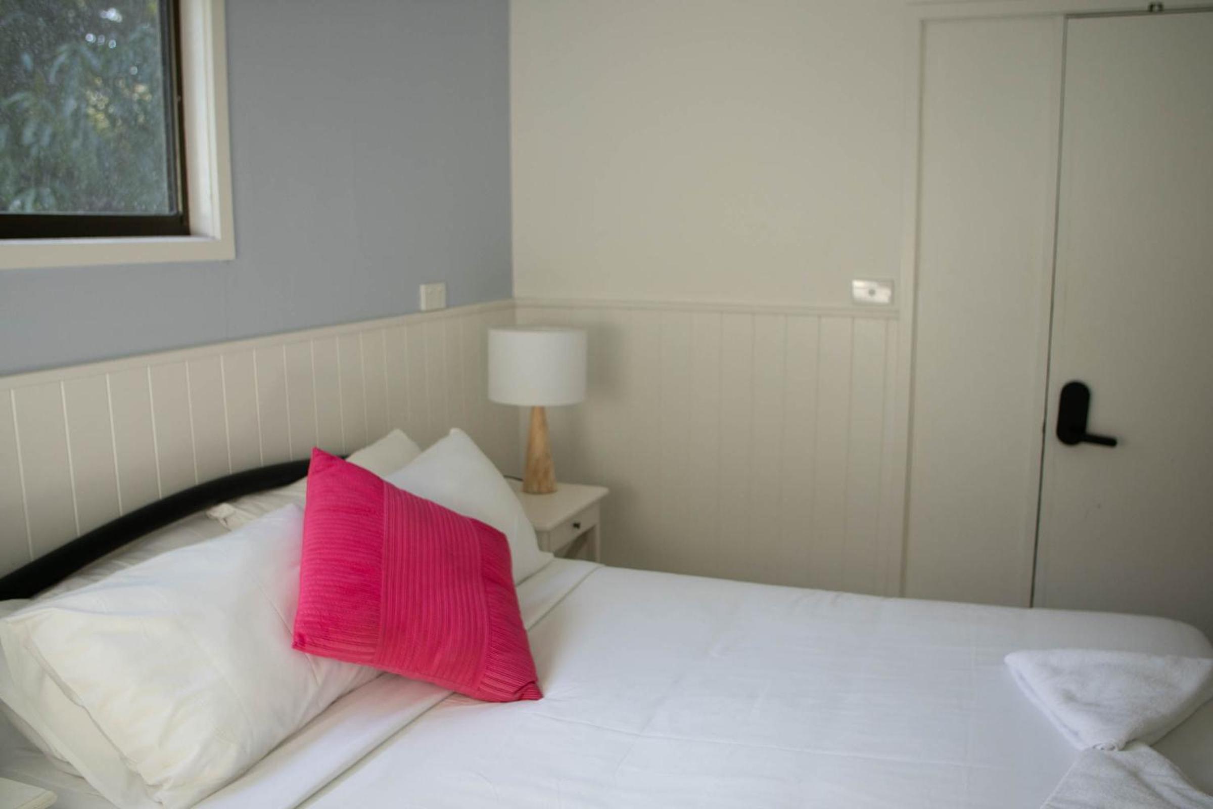 Double Ensuite Room - Photo 7