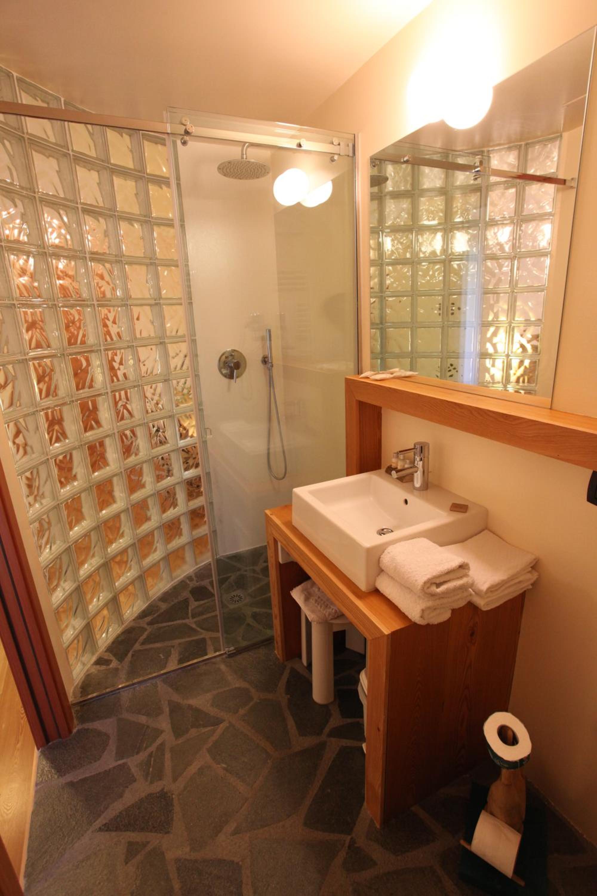 Superior Double Room - Photo 12