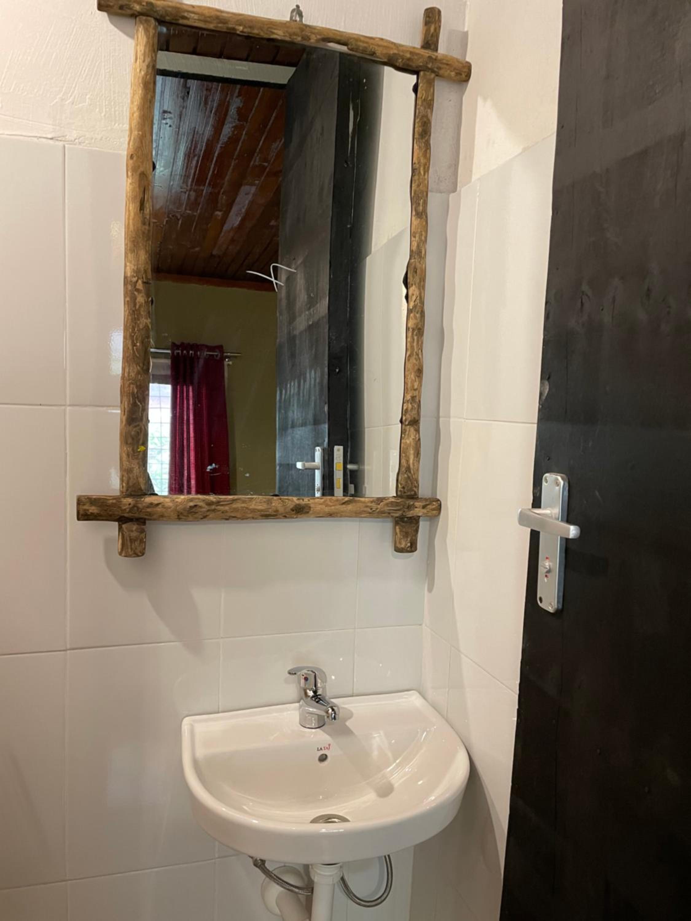 Budget Double or Twin Room photo 3