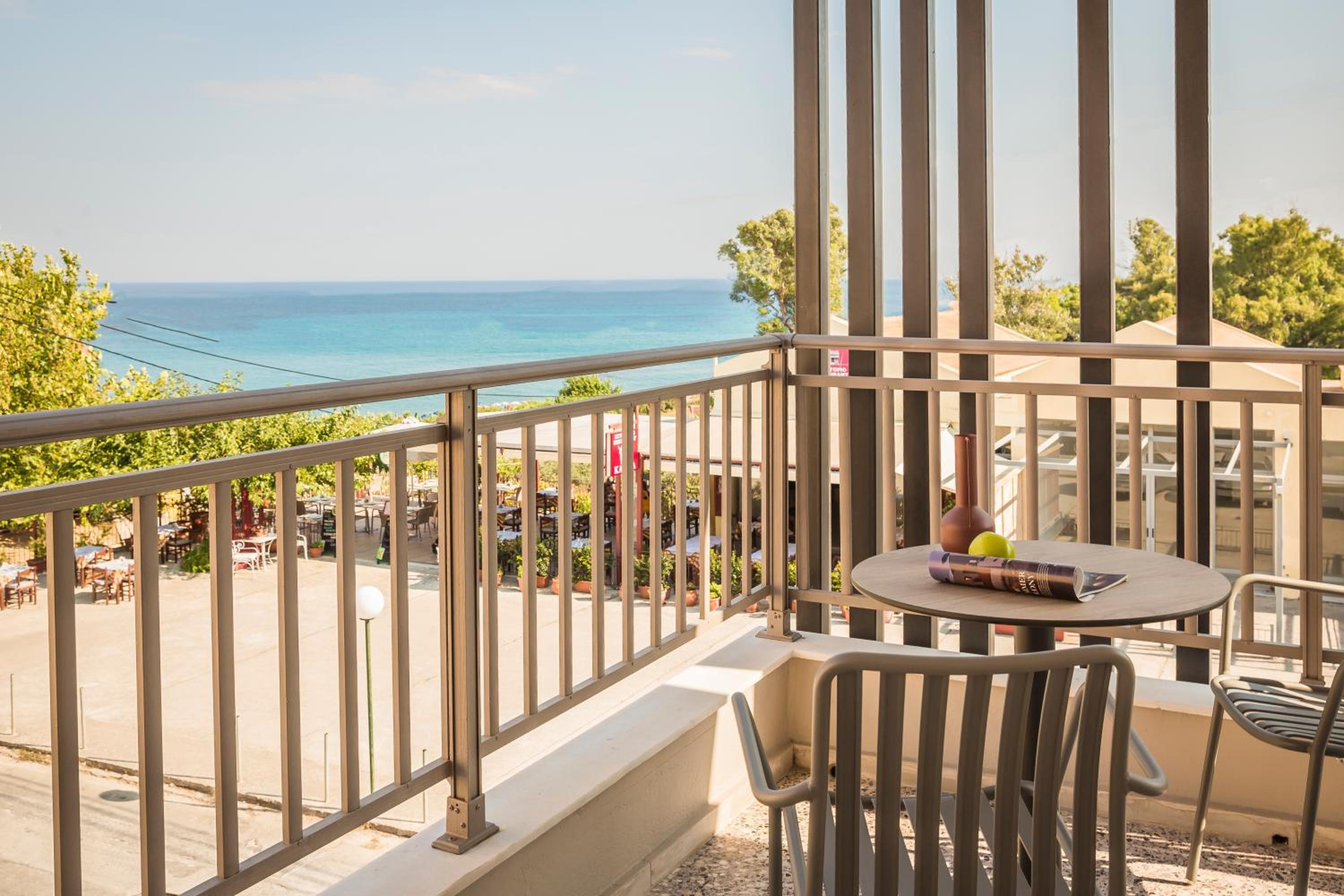 Deluxe Double Room with Sea View photo 2