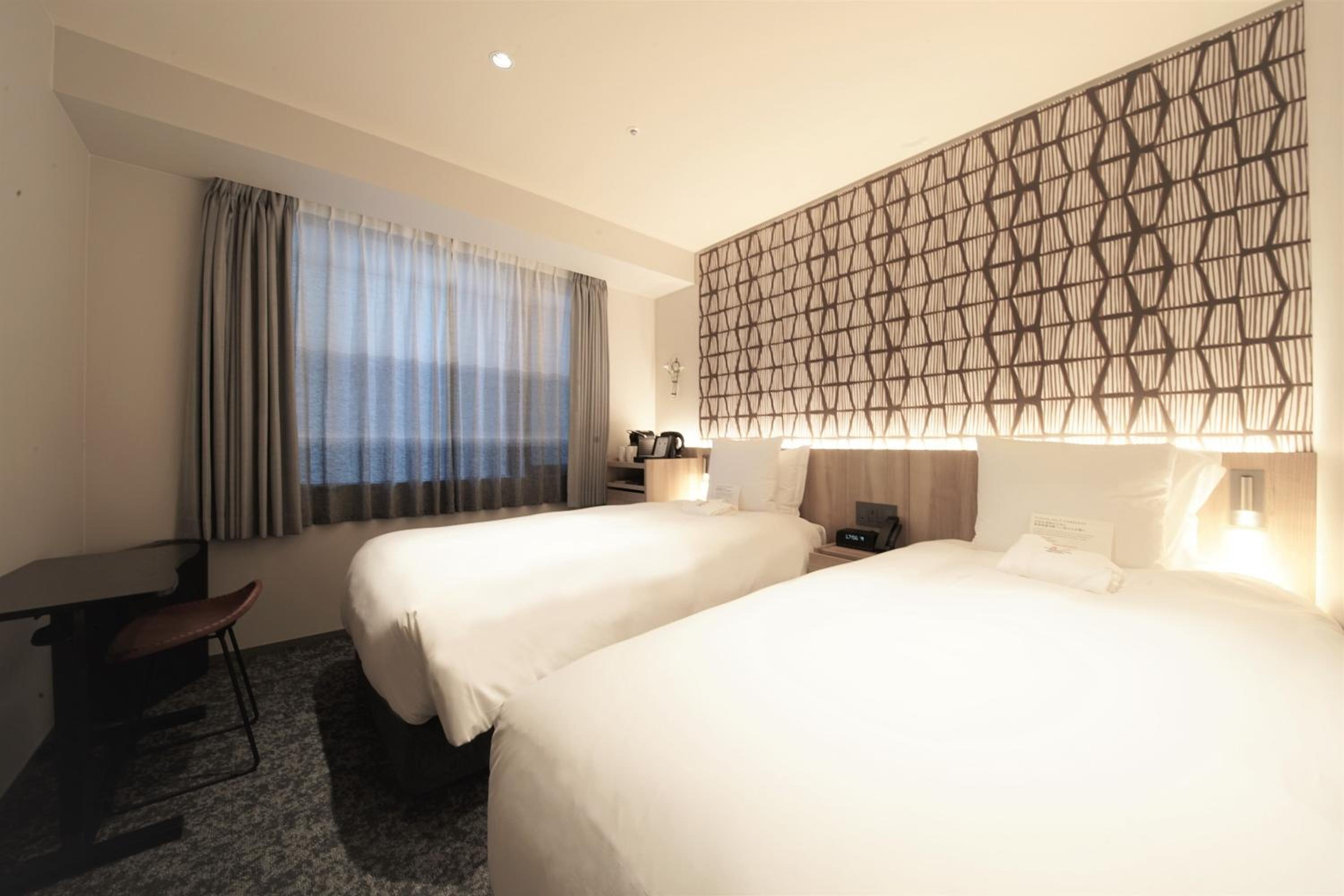 Standard Twin Room - Photo 1