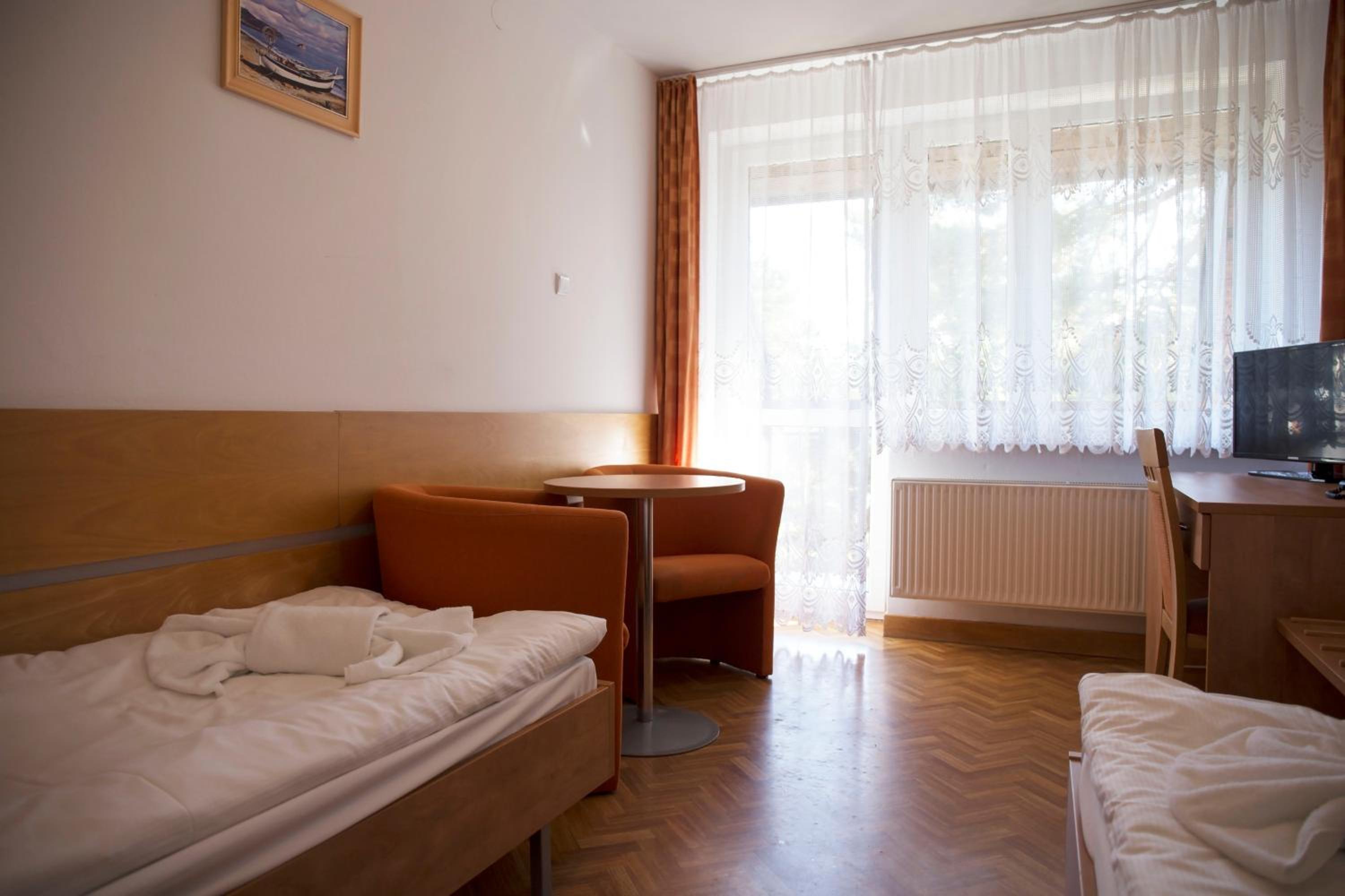 Double or Twin Room photo 1