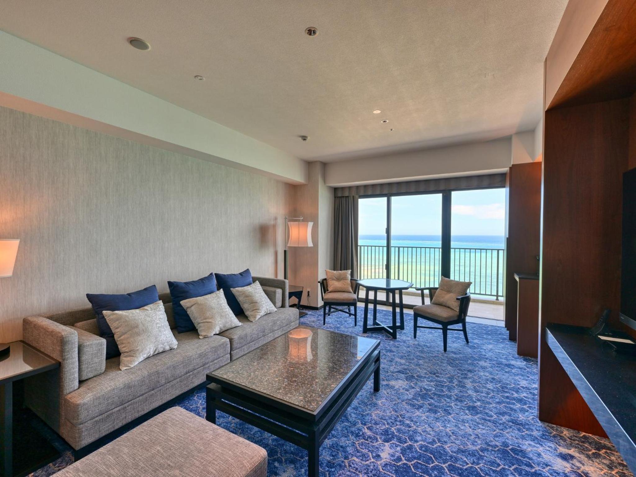 Deluxe Suite Twin - Photo 12