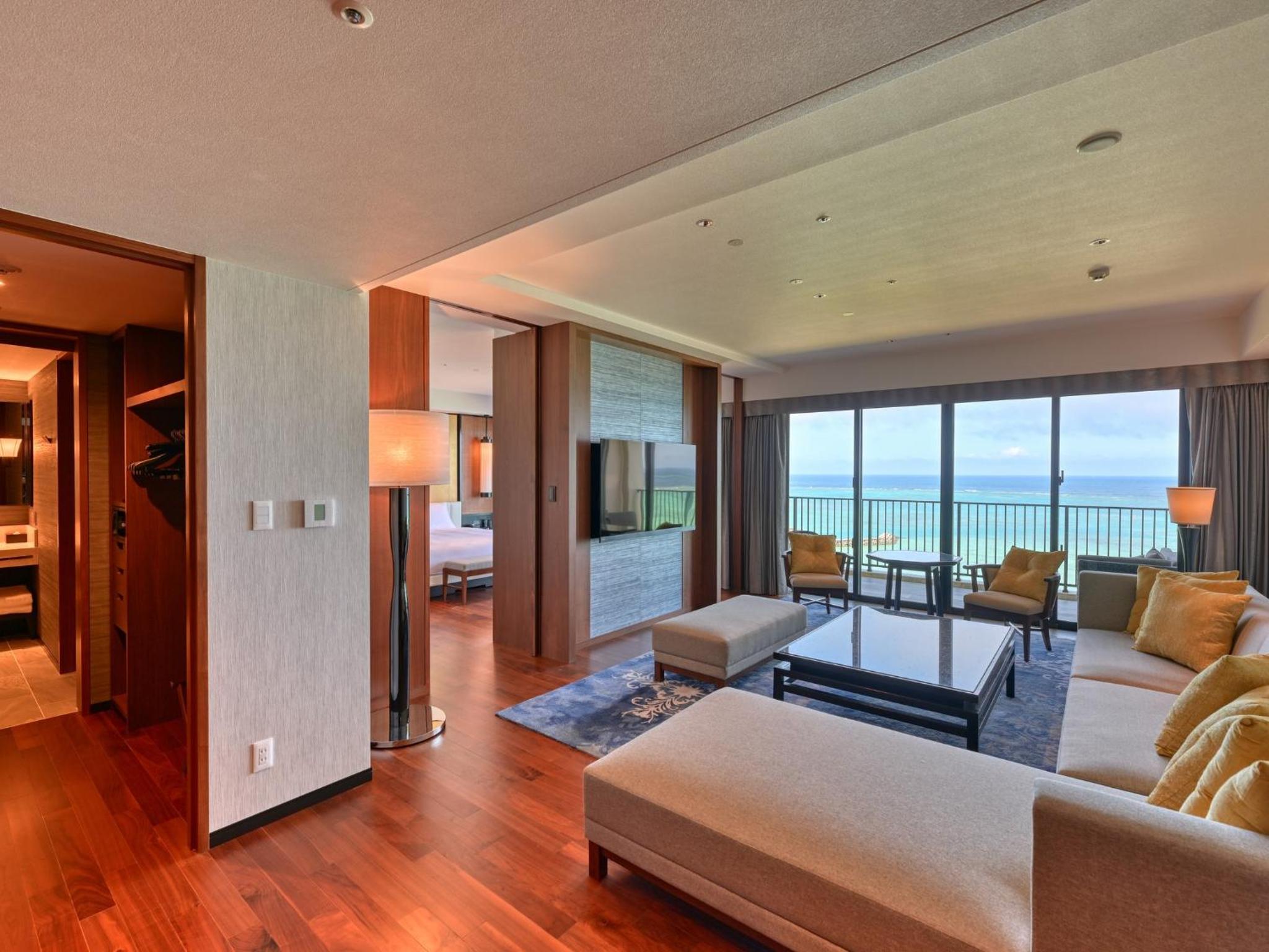 Royal Corner Suite King - Photo 1