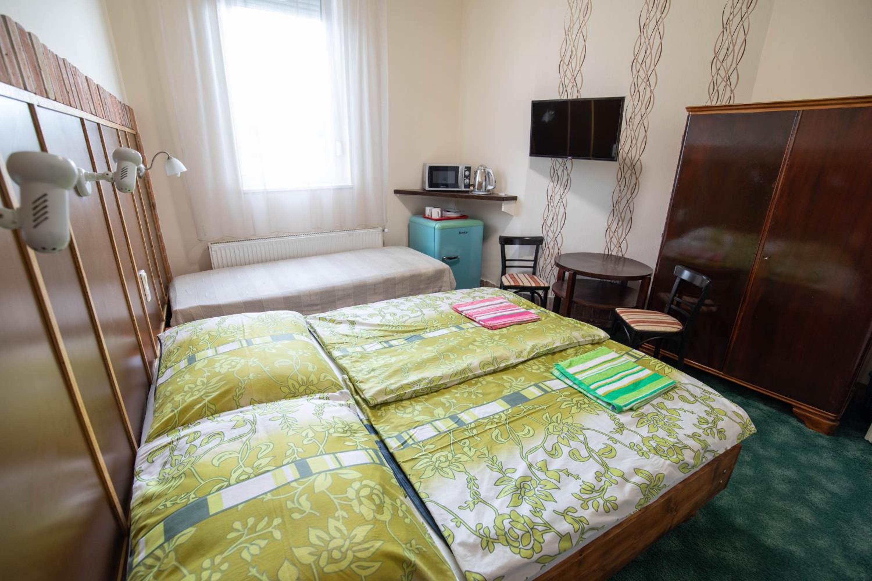 Standard Triple Room photo 3