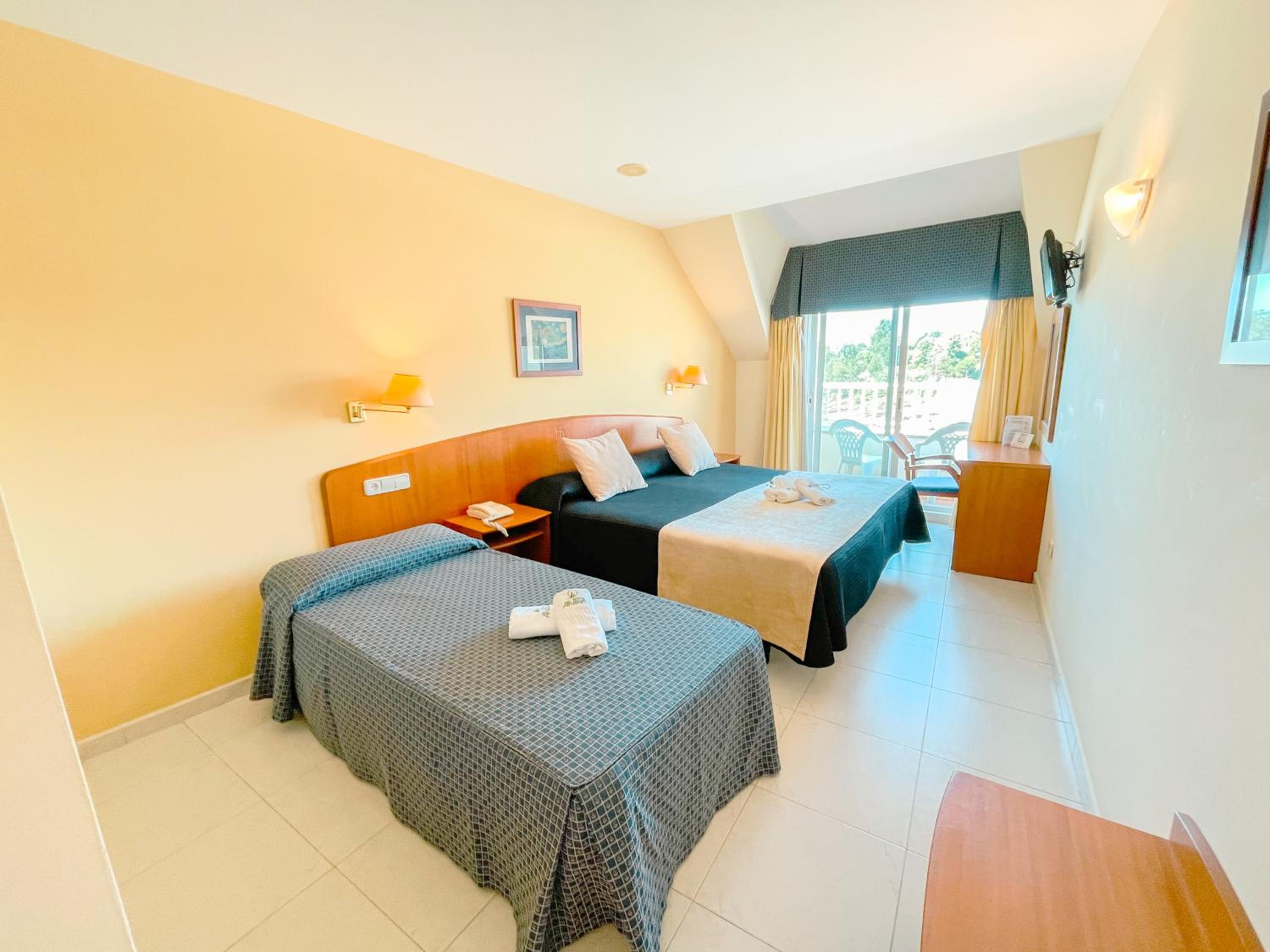 Triple Room with Sea View photo 3