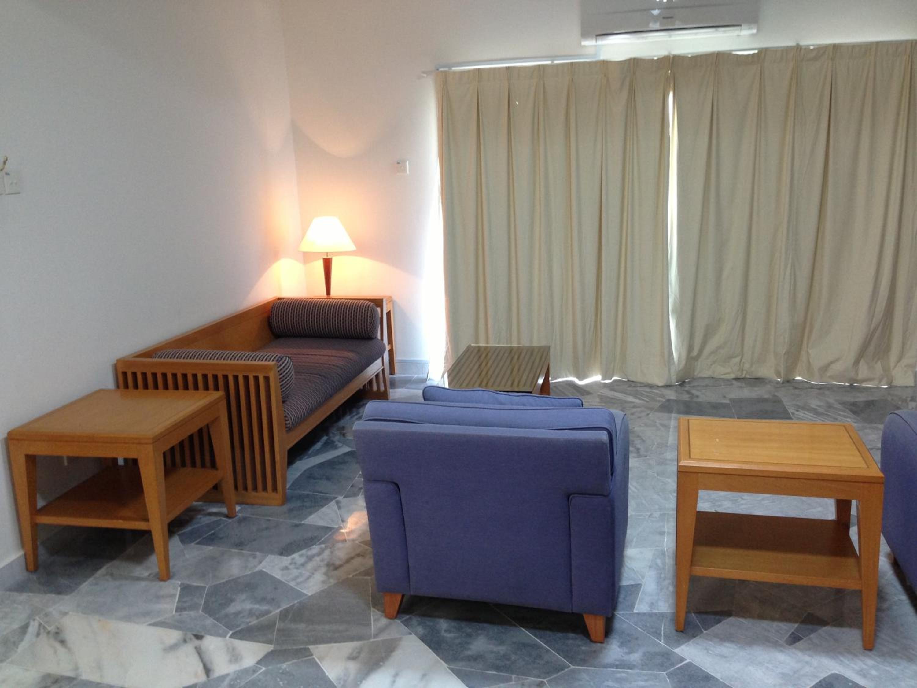 Three-Bedroom Apartment With Sea View - Photo 1