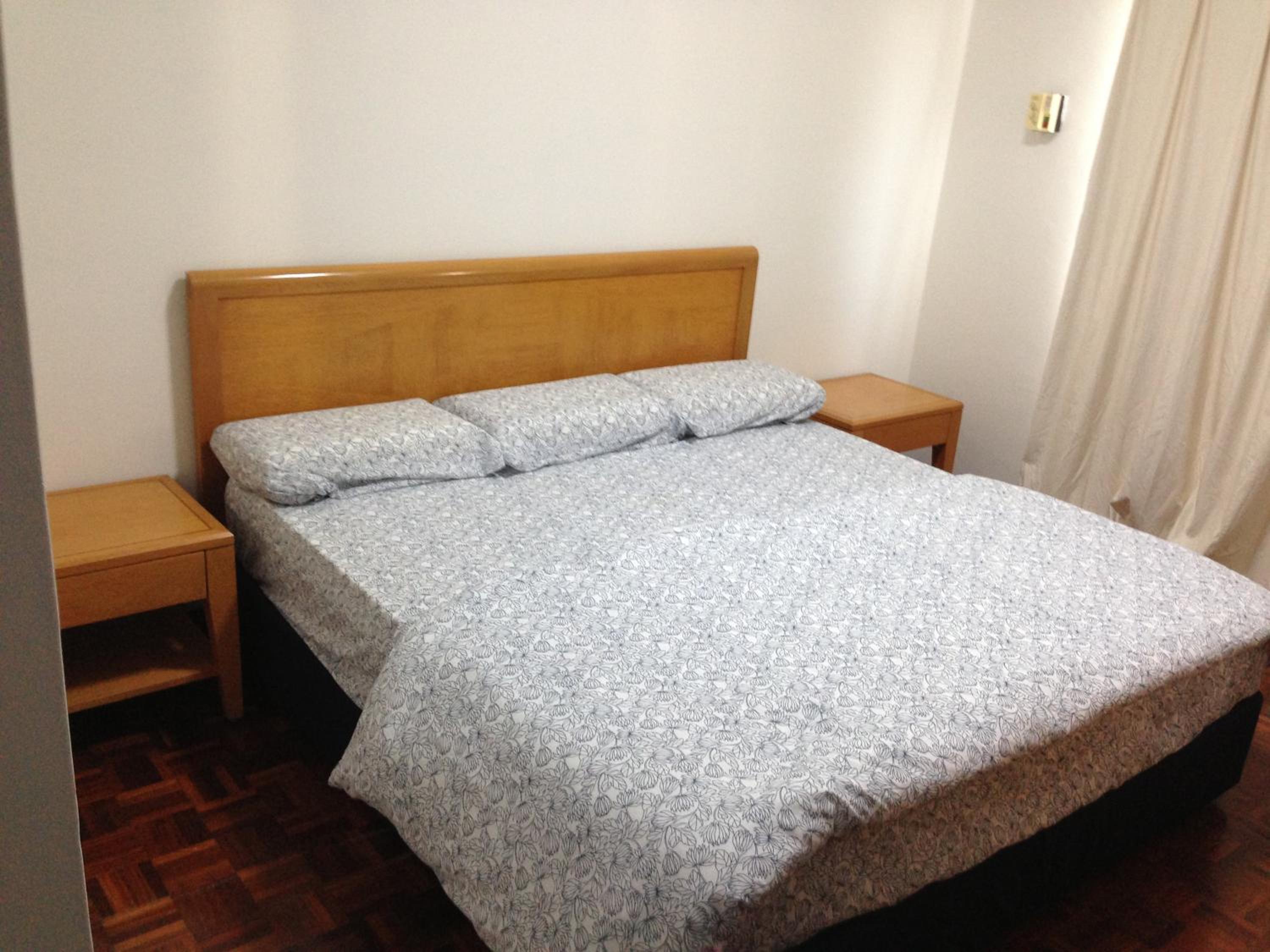 Three-Bedroom Apartment With Sea View - Photo 3