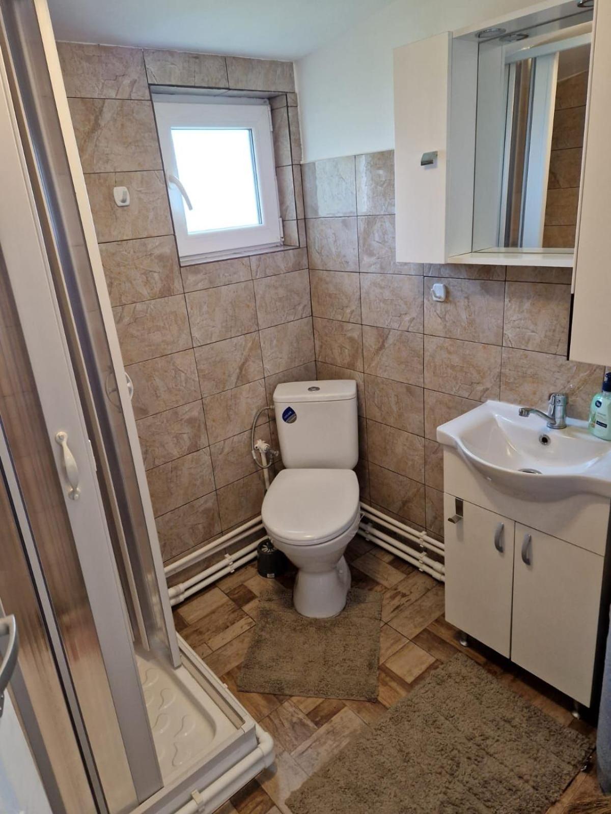 One-Bedroom House photo 3