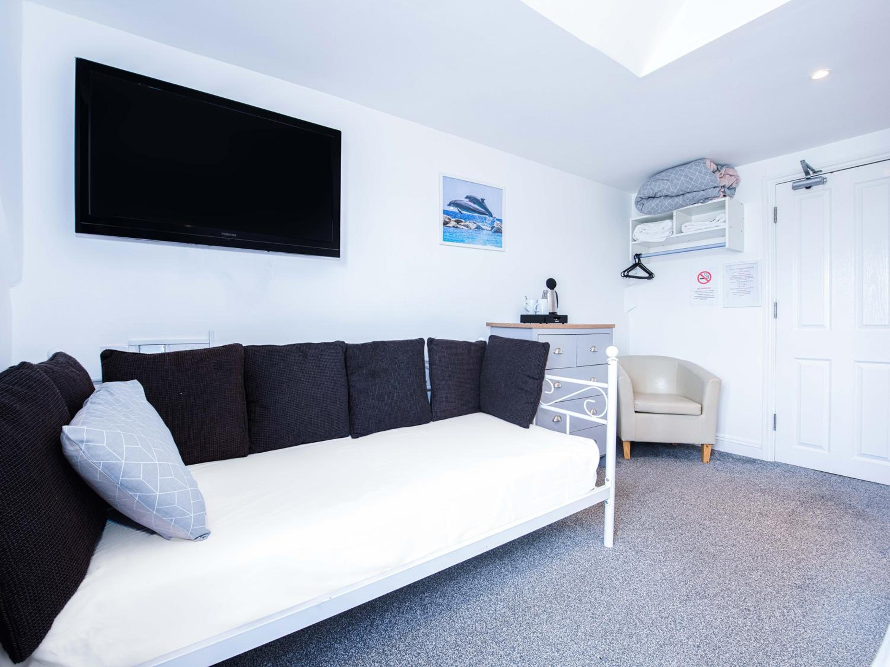 Standard Double Room - Photo 6