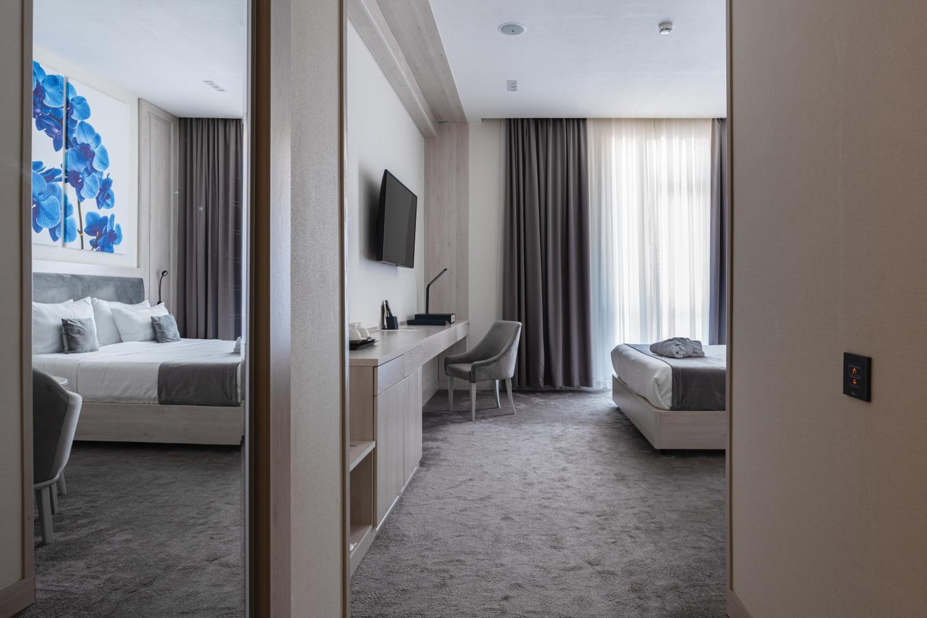 Double Room - Photo 2