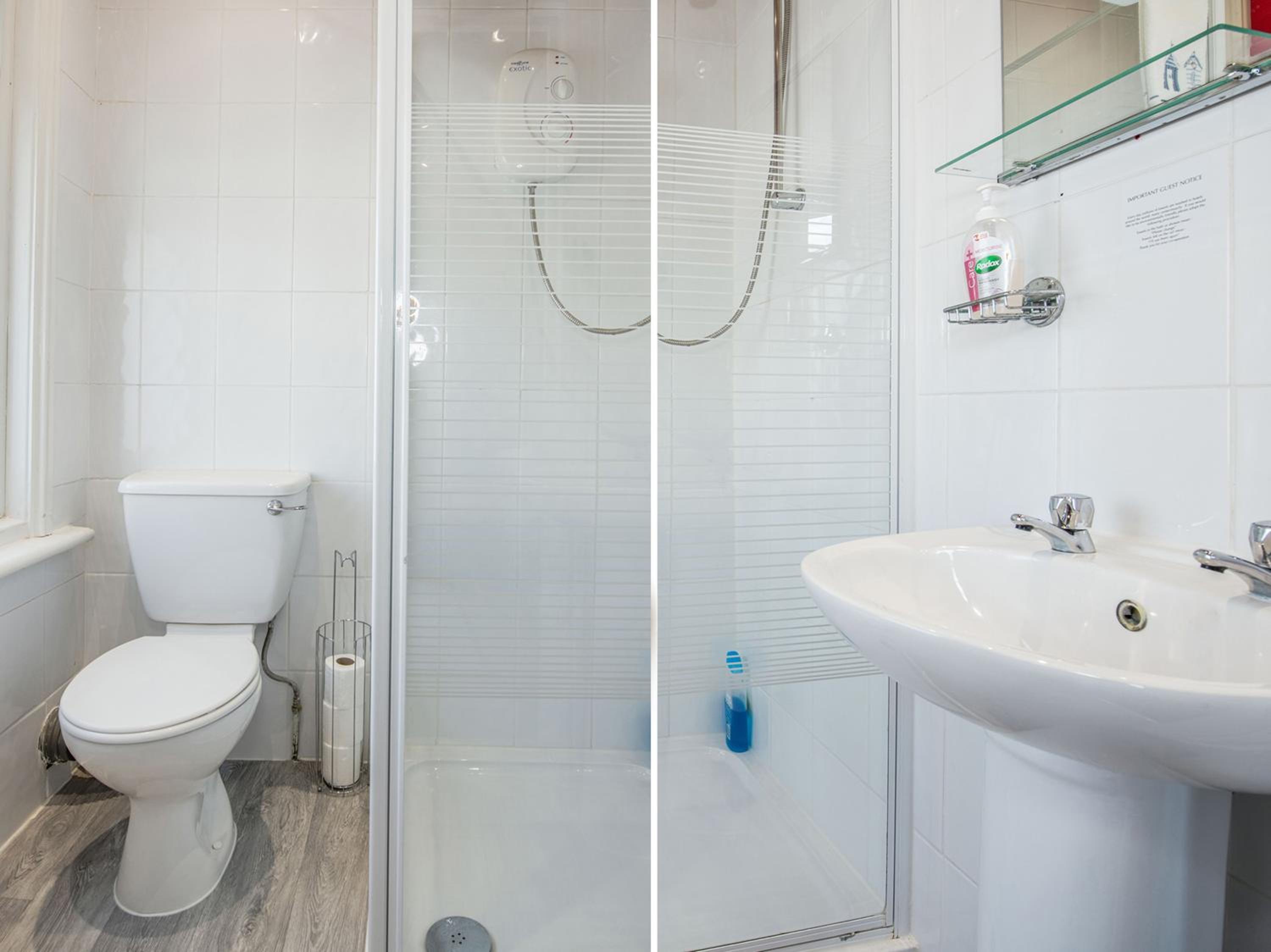 Standard Triple Room - Photo 8