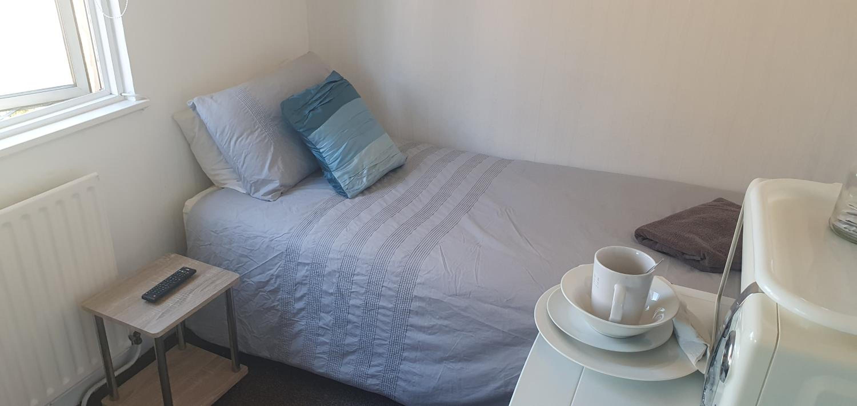 Single Room With Shared Bathroom photo 1