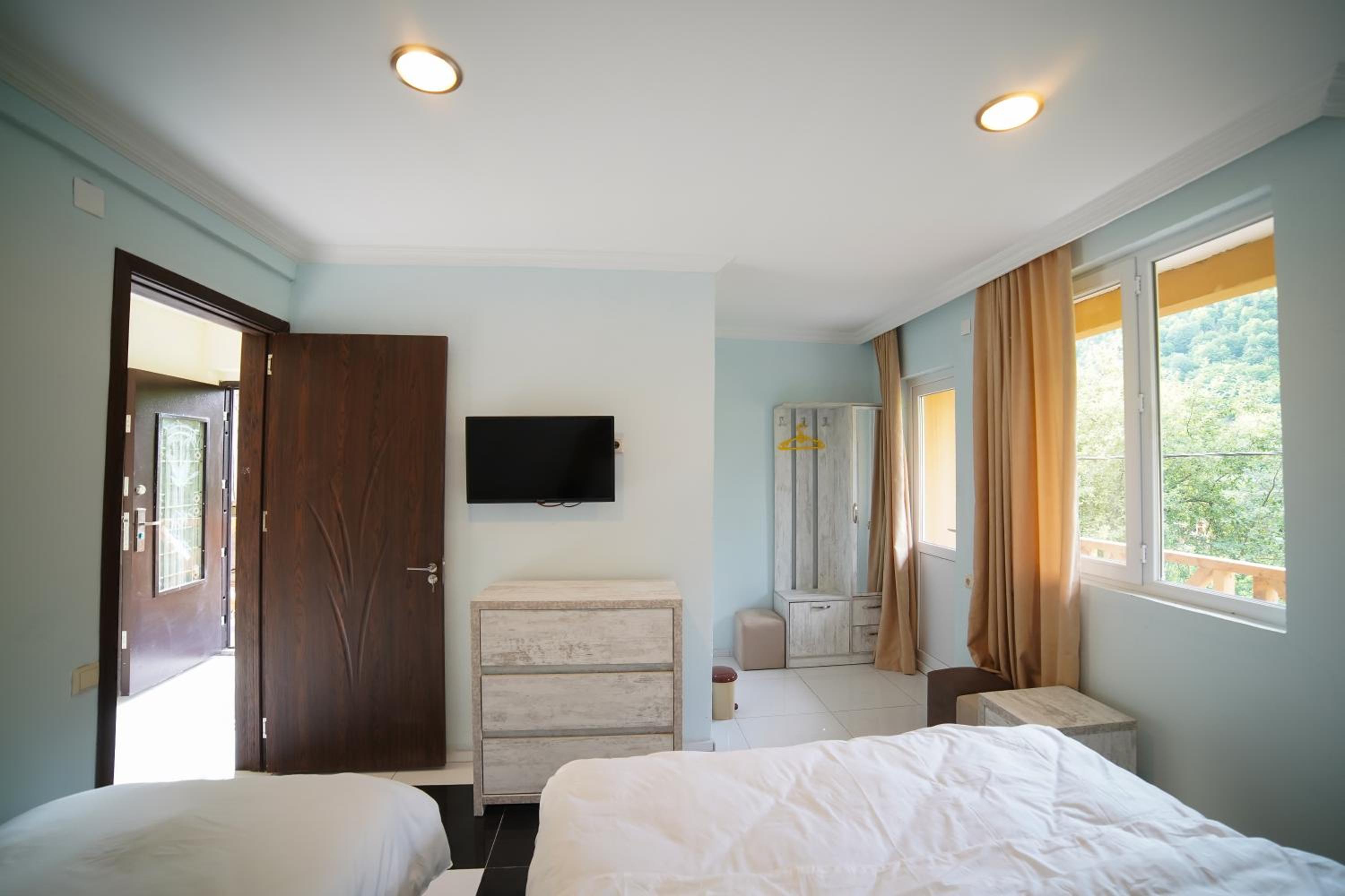 Family Suite with Balcony photo 2