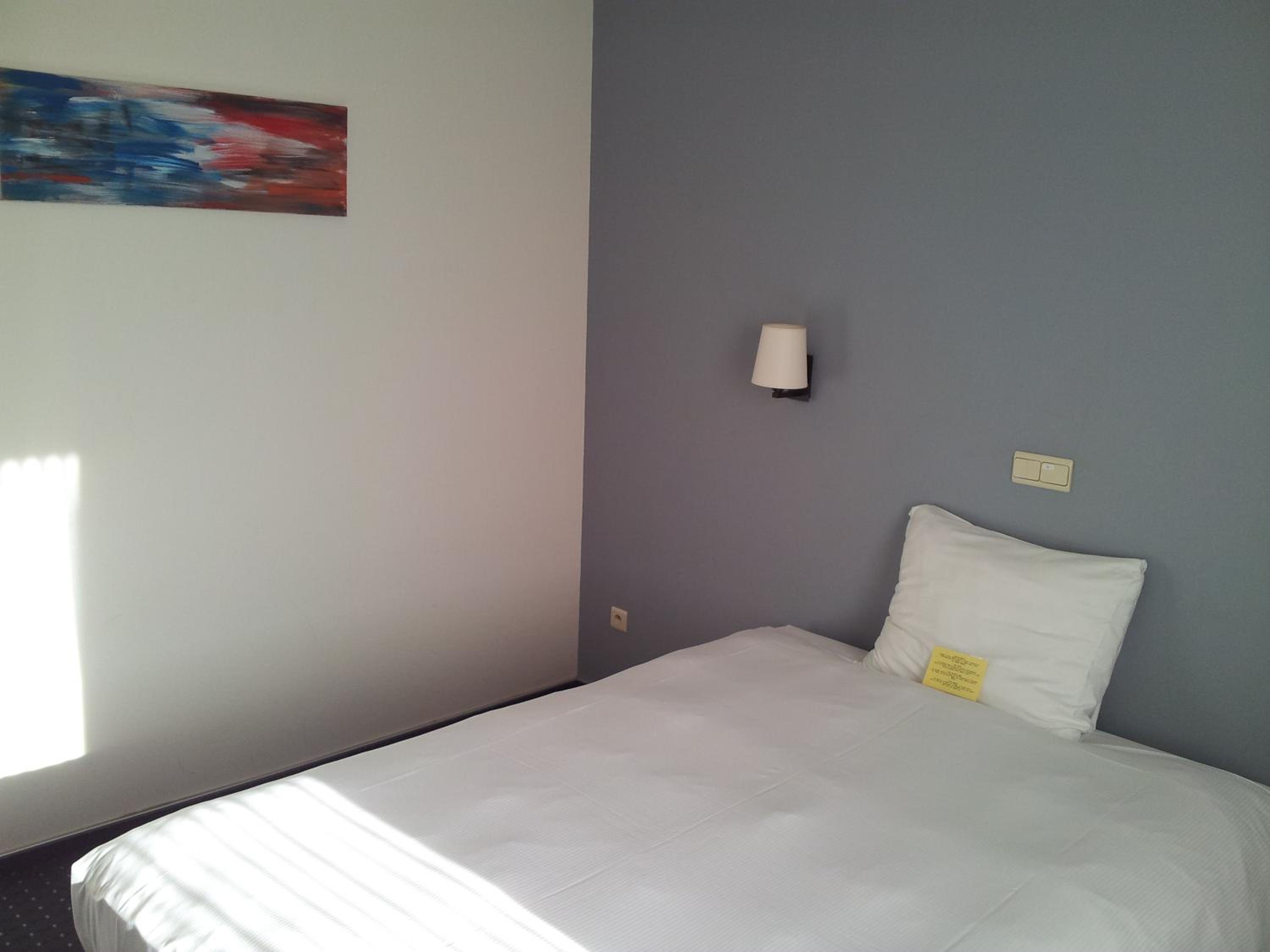 Standard Double or Twin Room photo 1