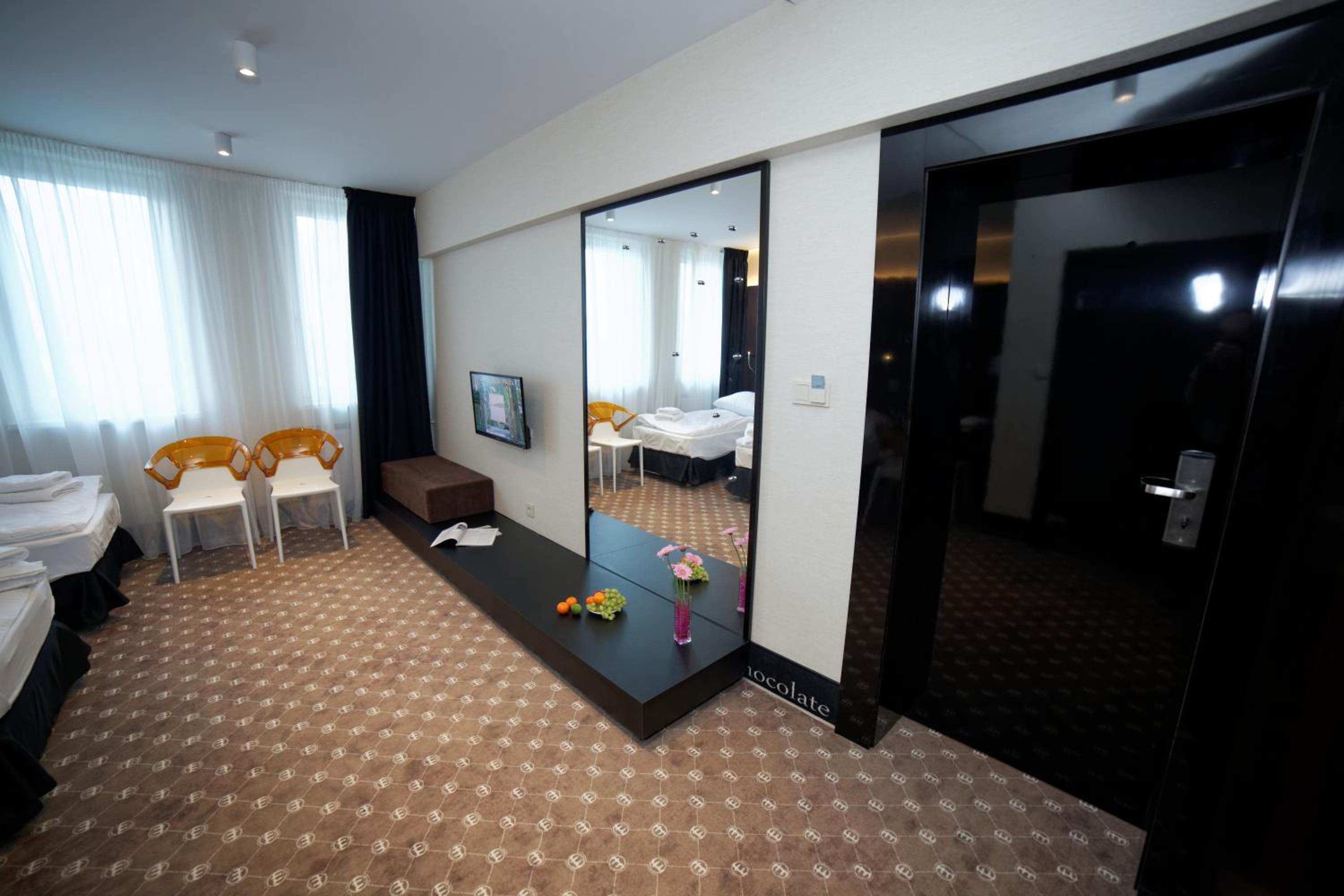 Twin Room - Photo 5