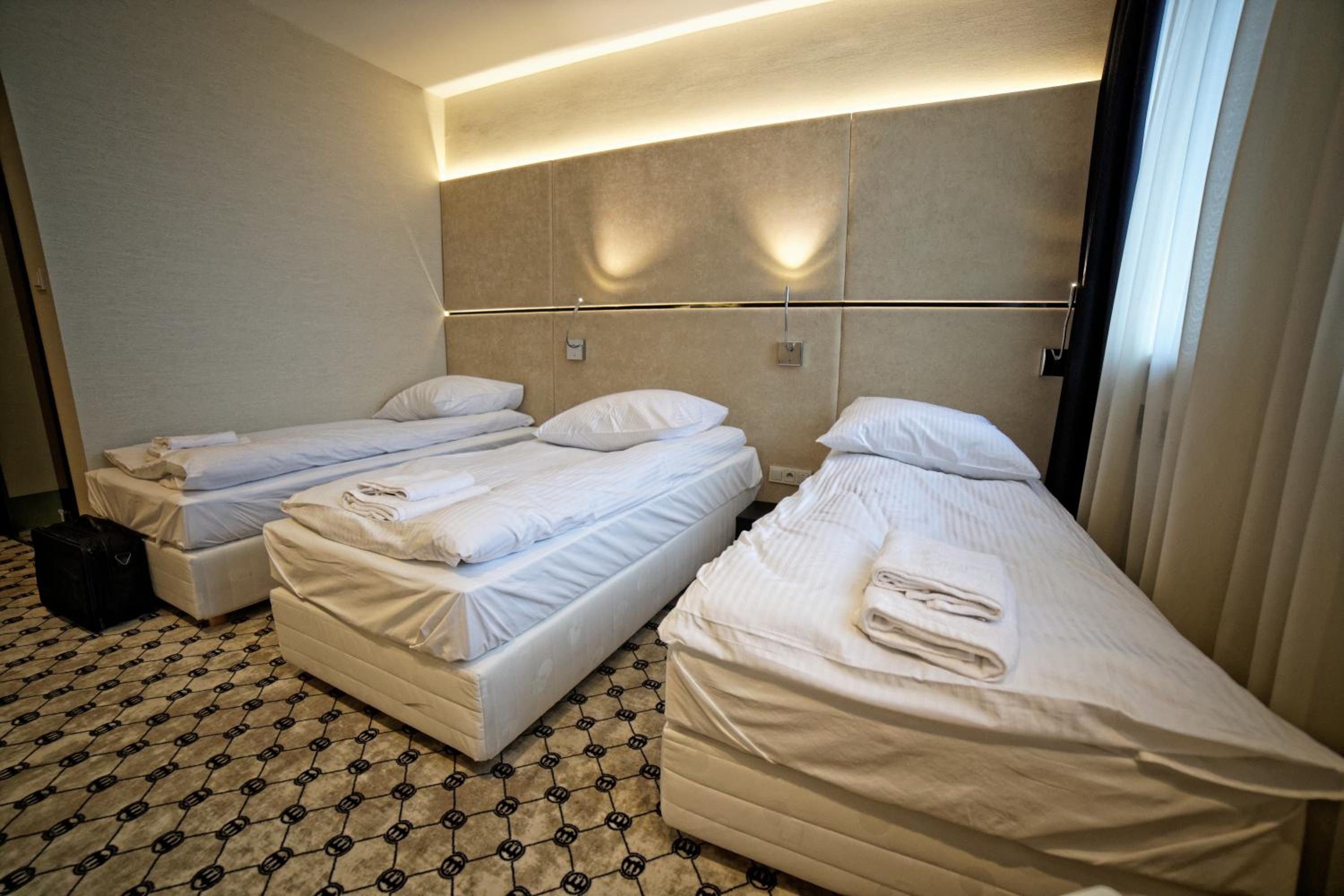 Classic Triple Room - Photo 3