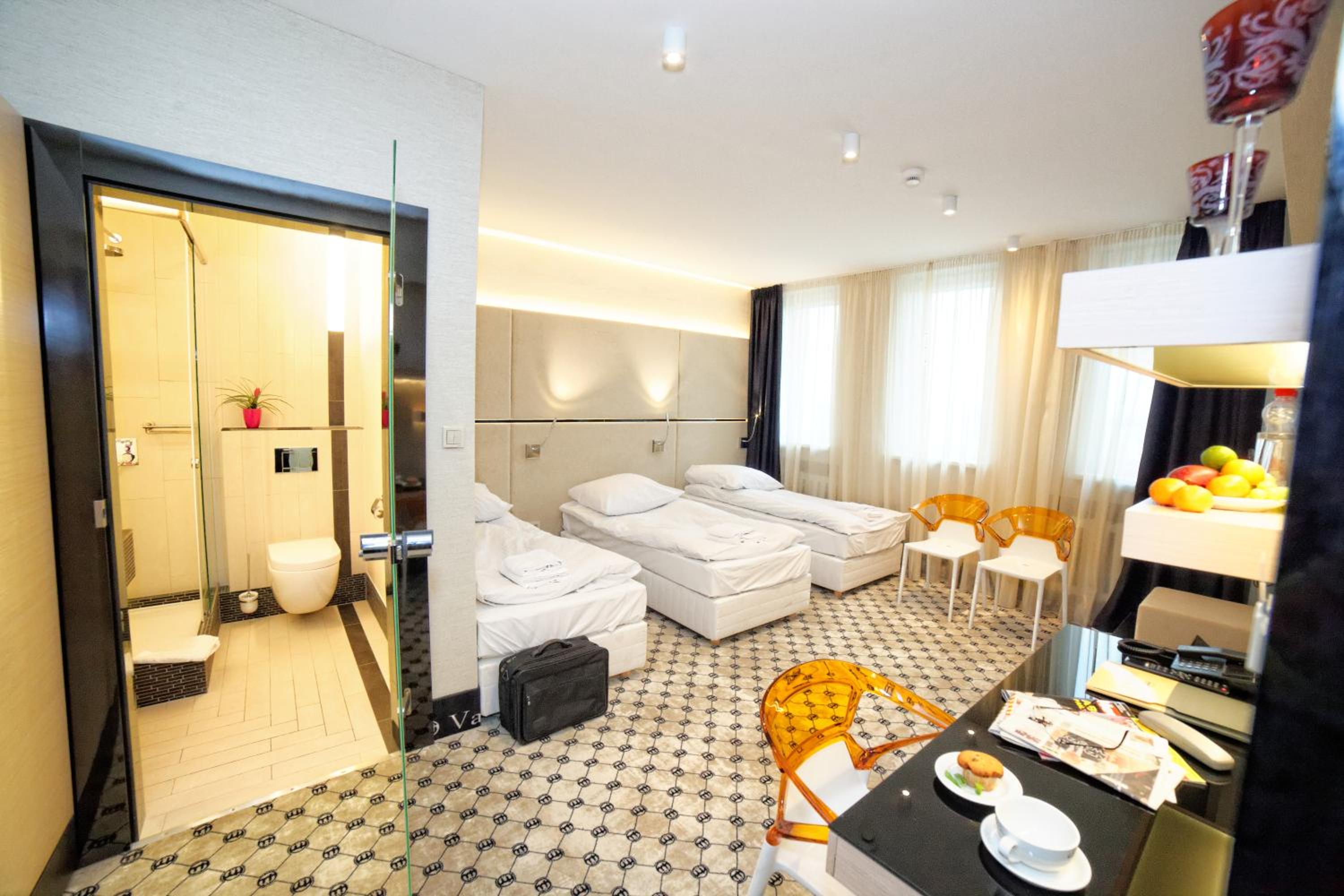 Classic Triple Room - Photo 1