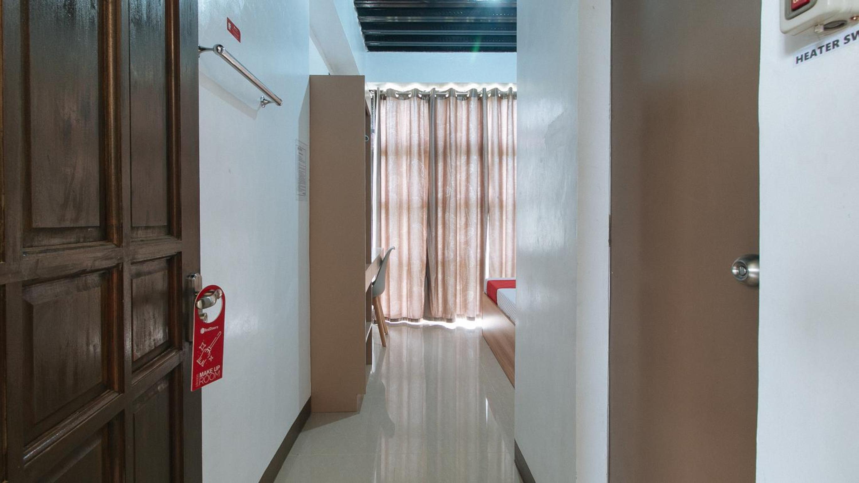 Single Room - Photo 6