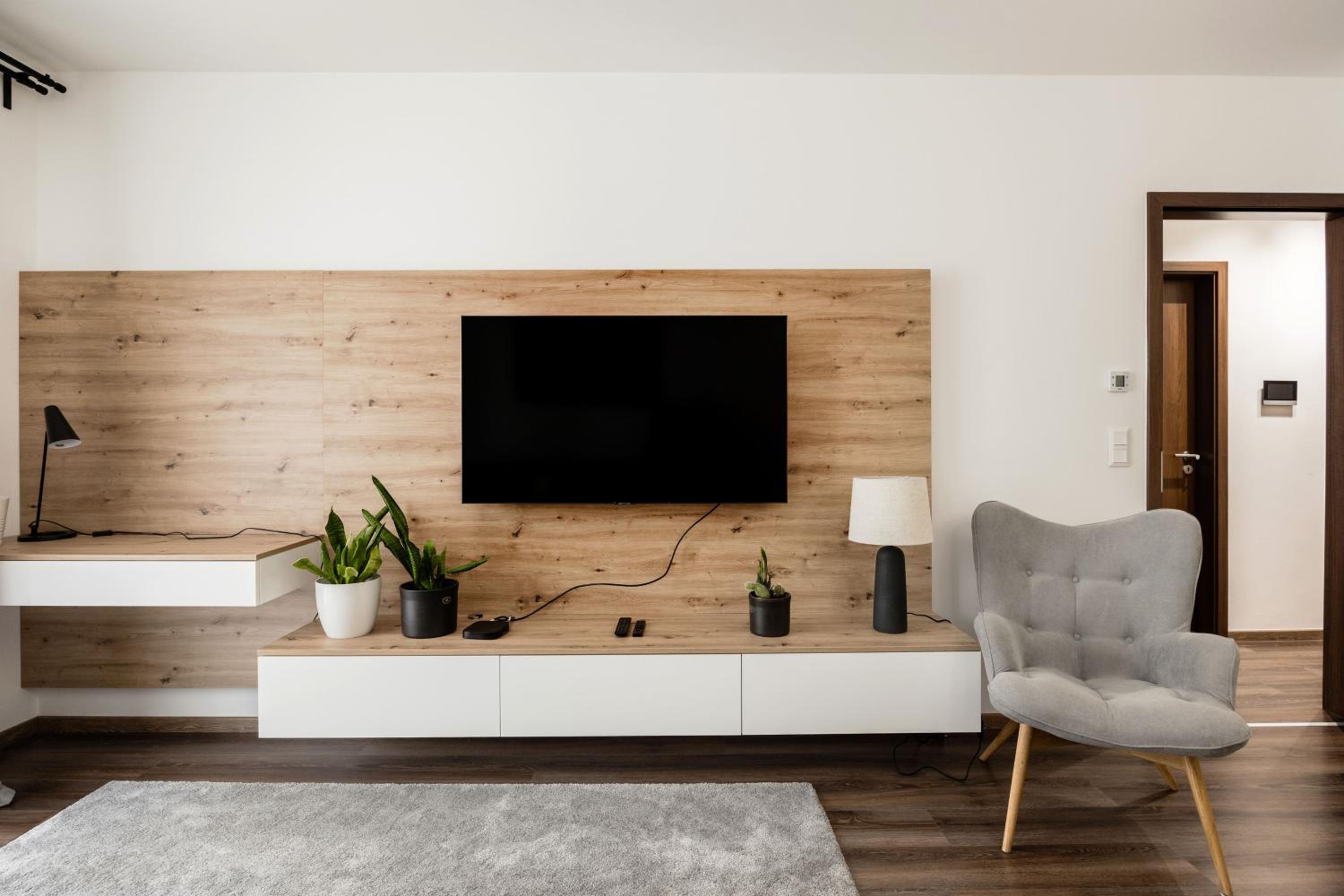 One-Bedroom Apartment - Photo 9