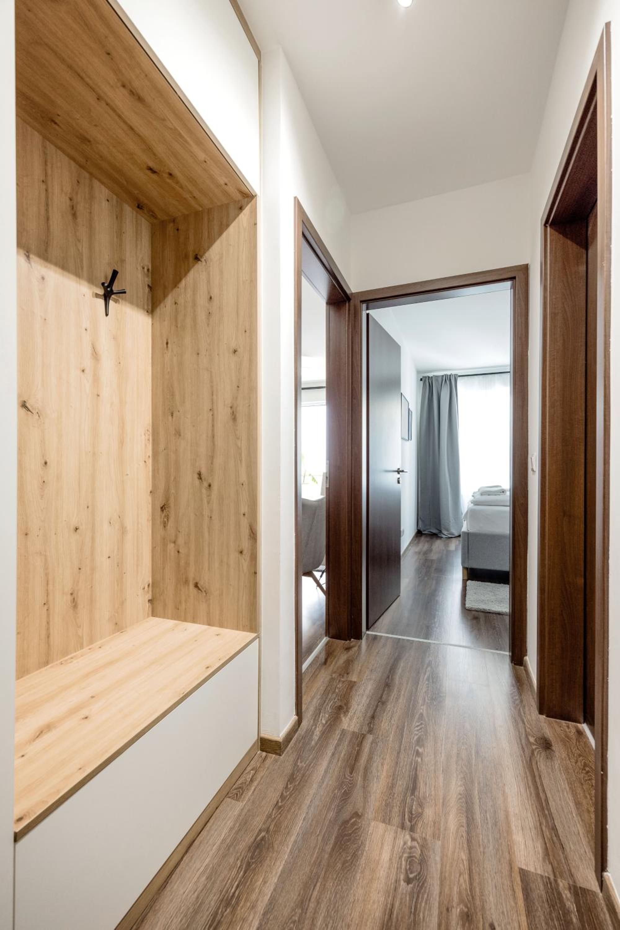 One-Bedroom Apartment - Photo 20