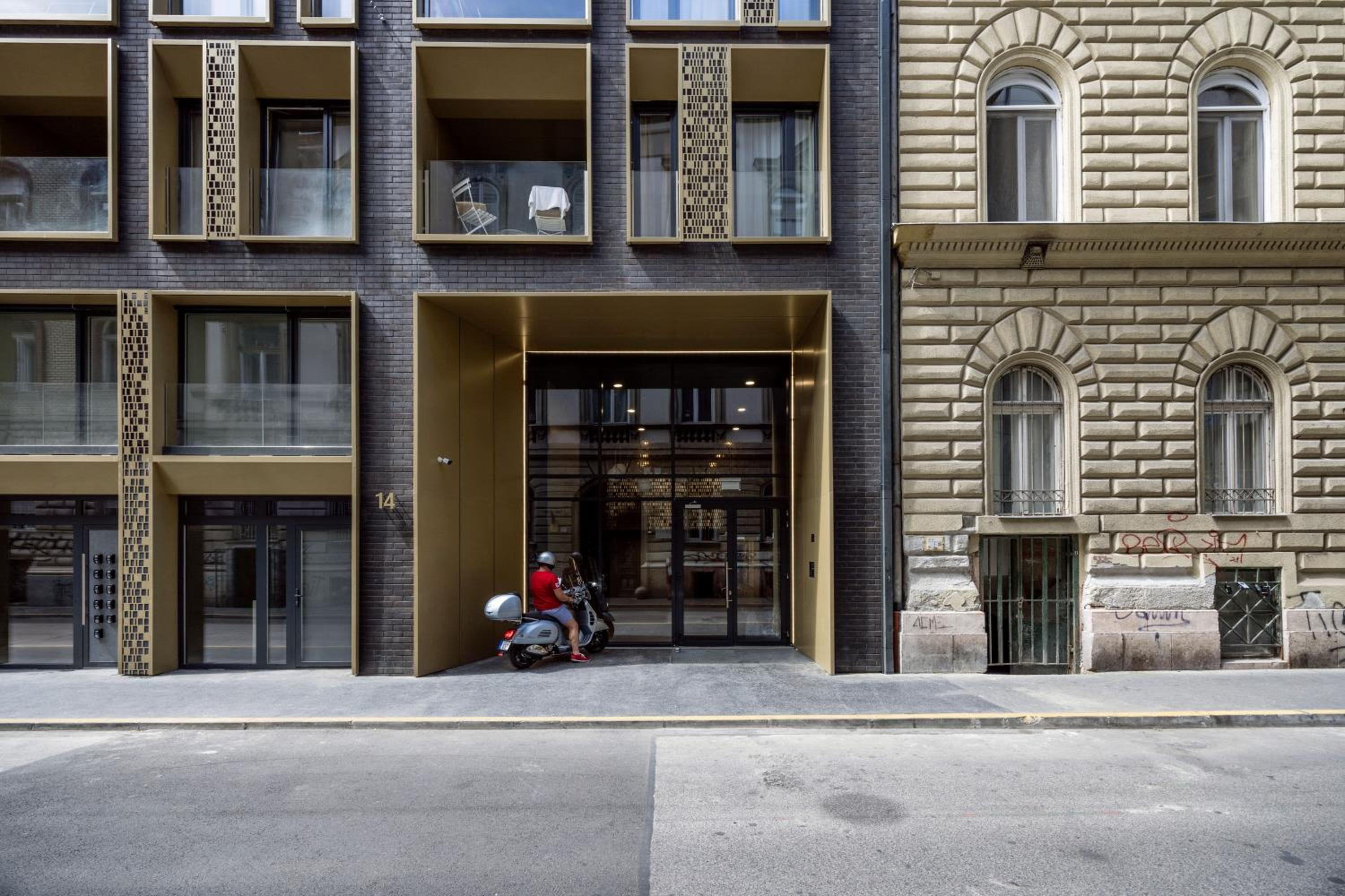 One-Bedroom Apartment - Photo 31
