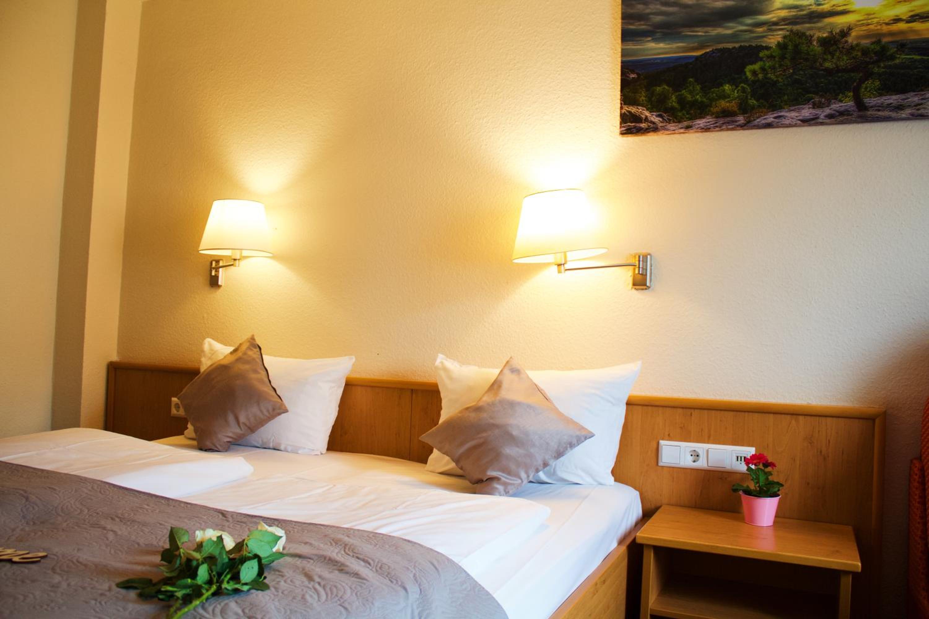 Triple Room - Photo 13