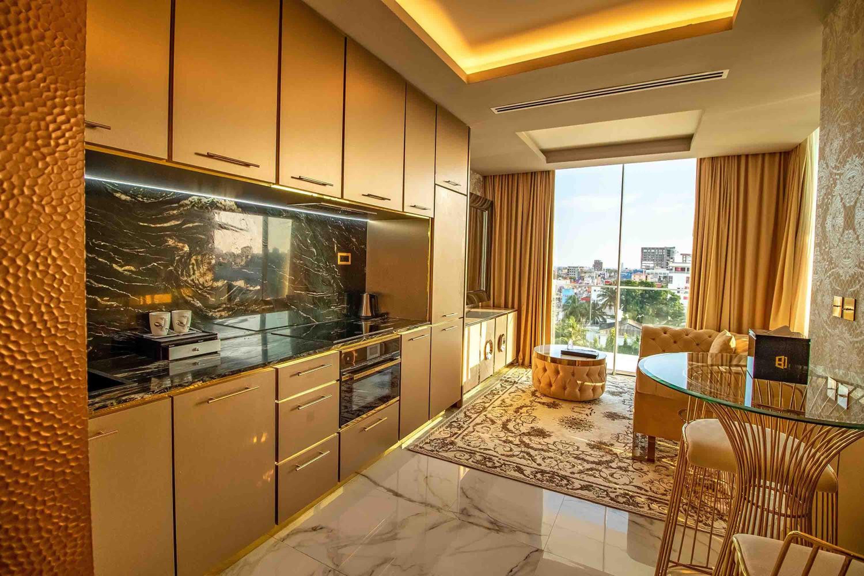 Superior Suite - Photo 2