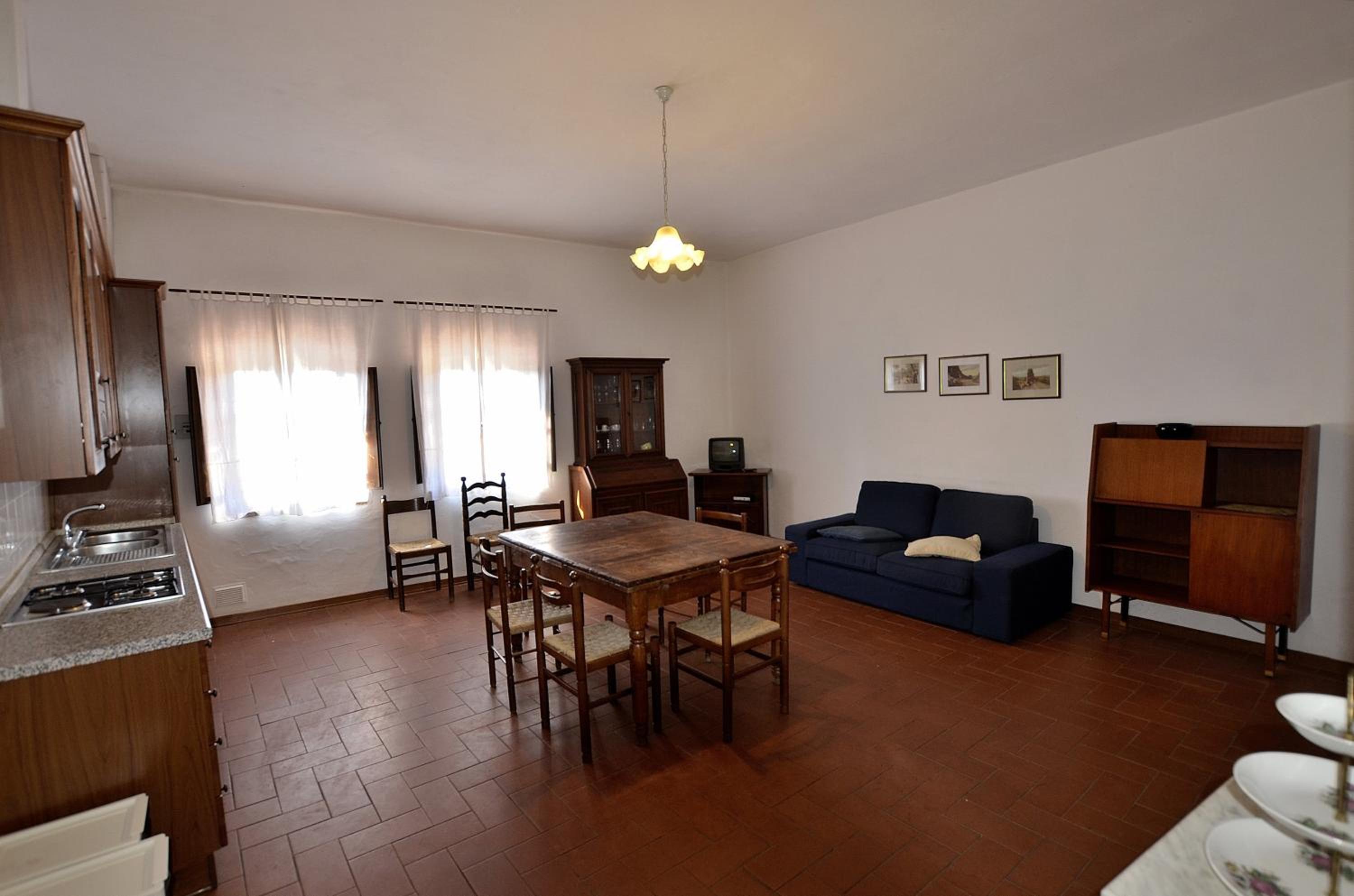 Apartment photo 2