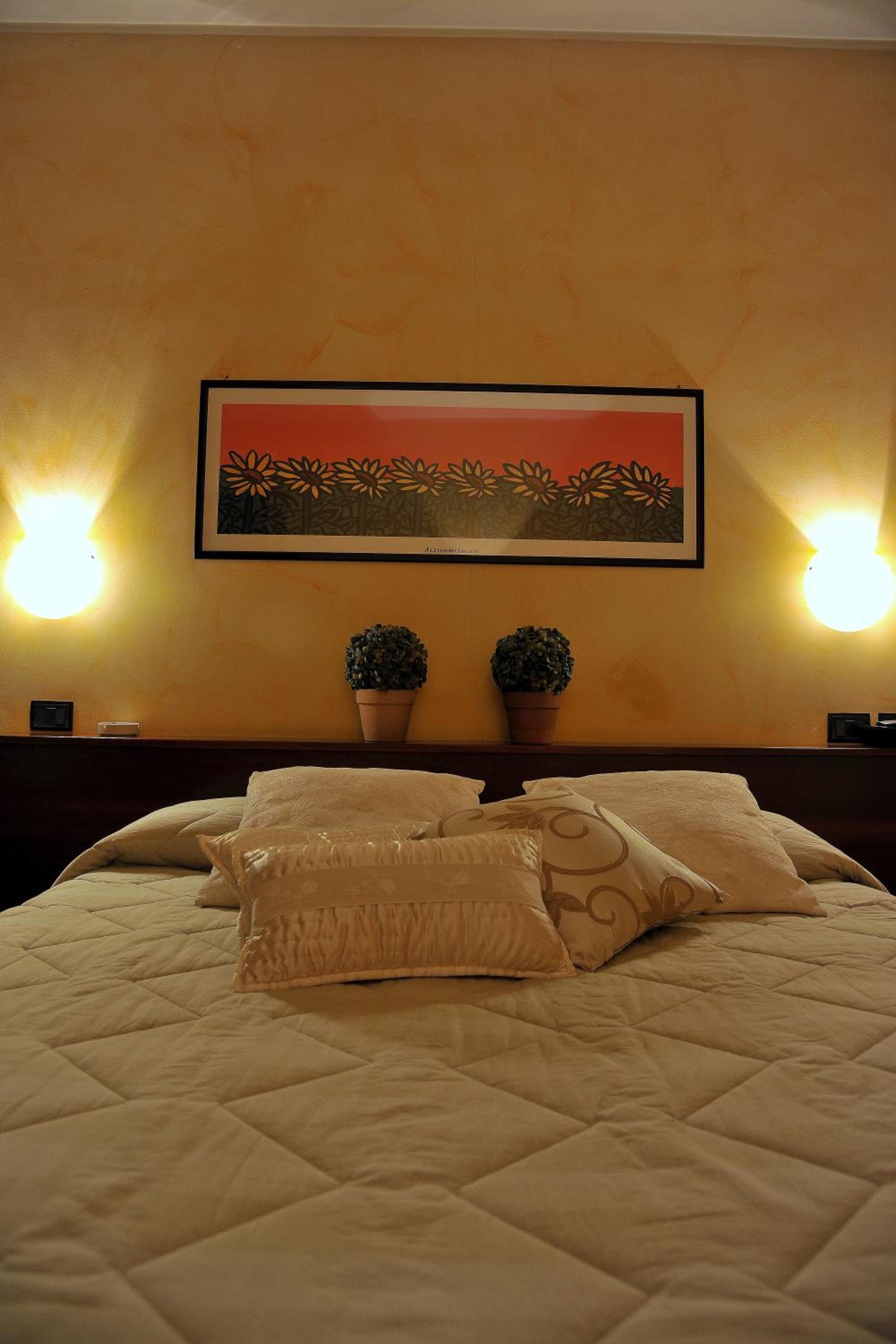 Double or Twin Room photo 1
