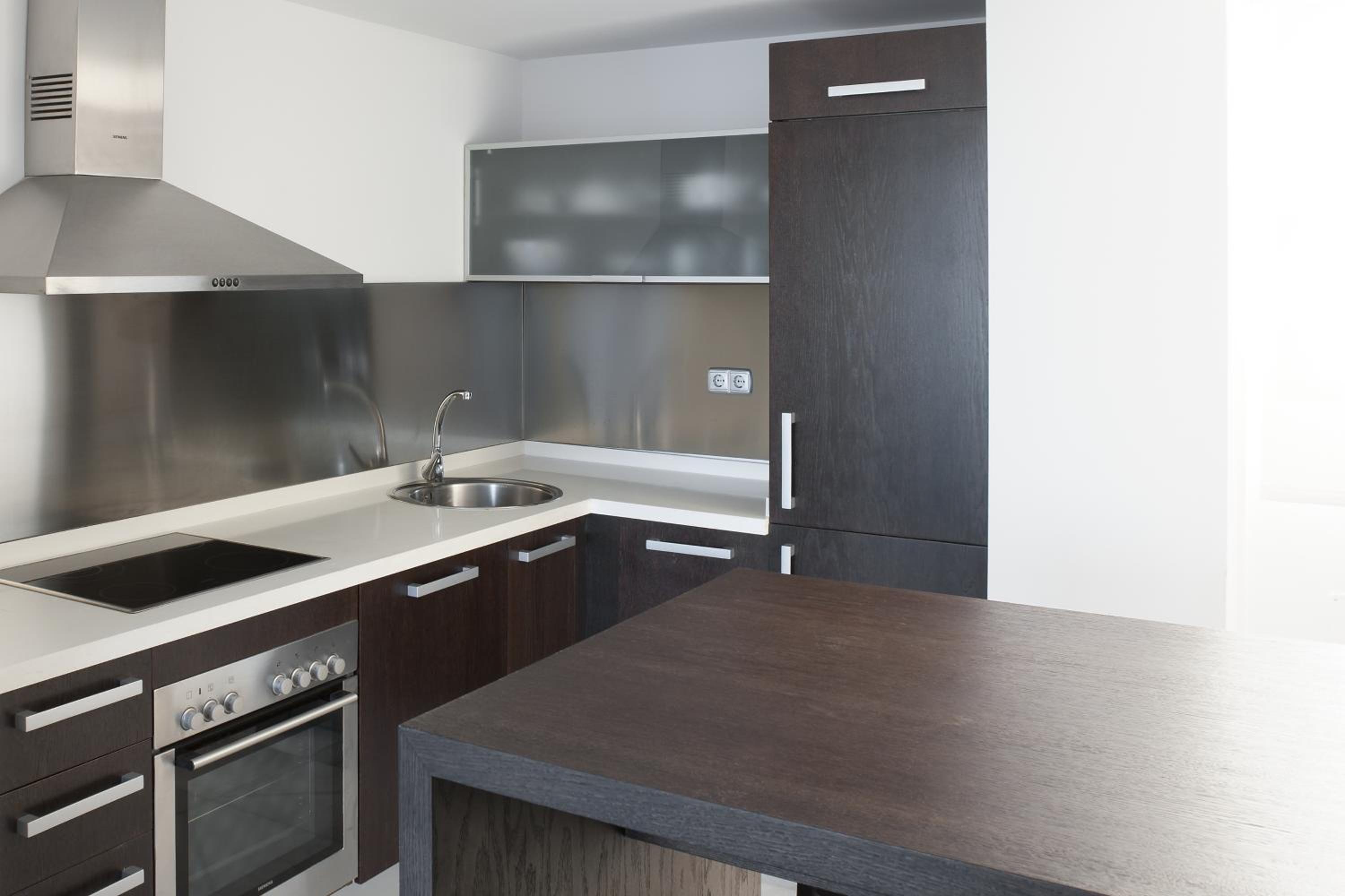 Two-Bedroom Apartment - Photo 5