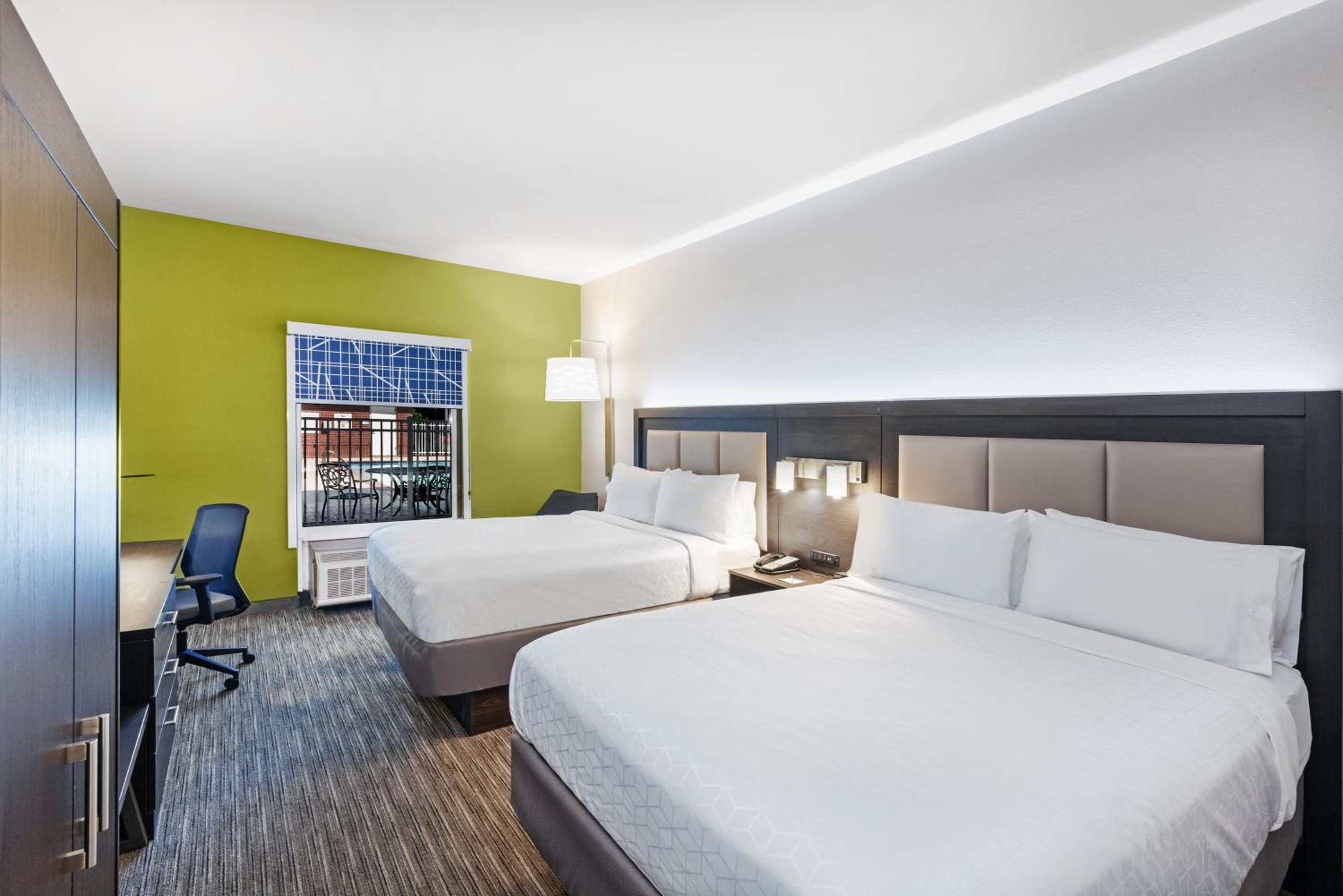 Standard Room with Two Queen Beds - Photo 1