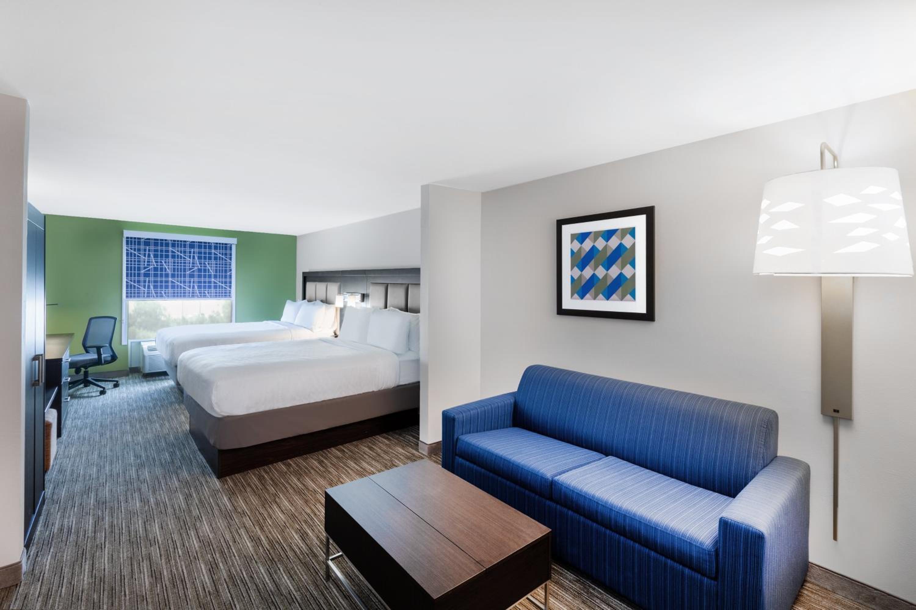 Queen Suite with Two Queen Beds - Photo 1