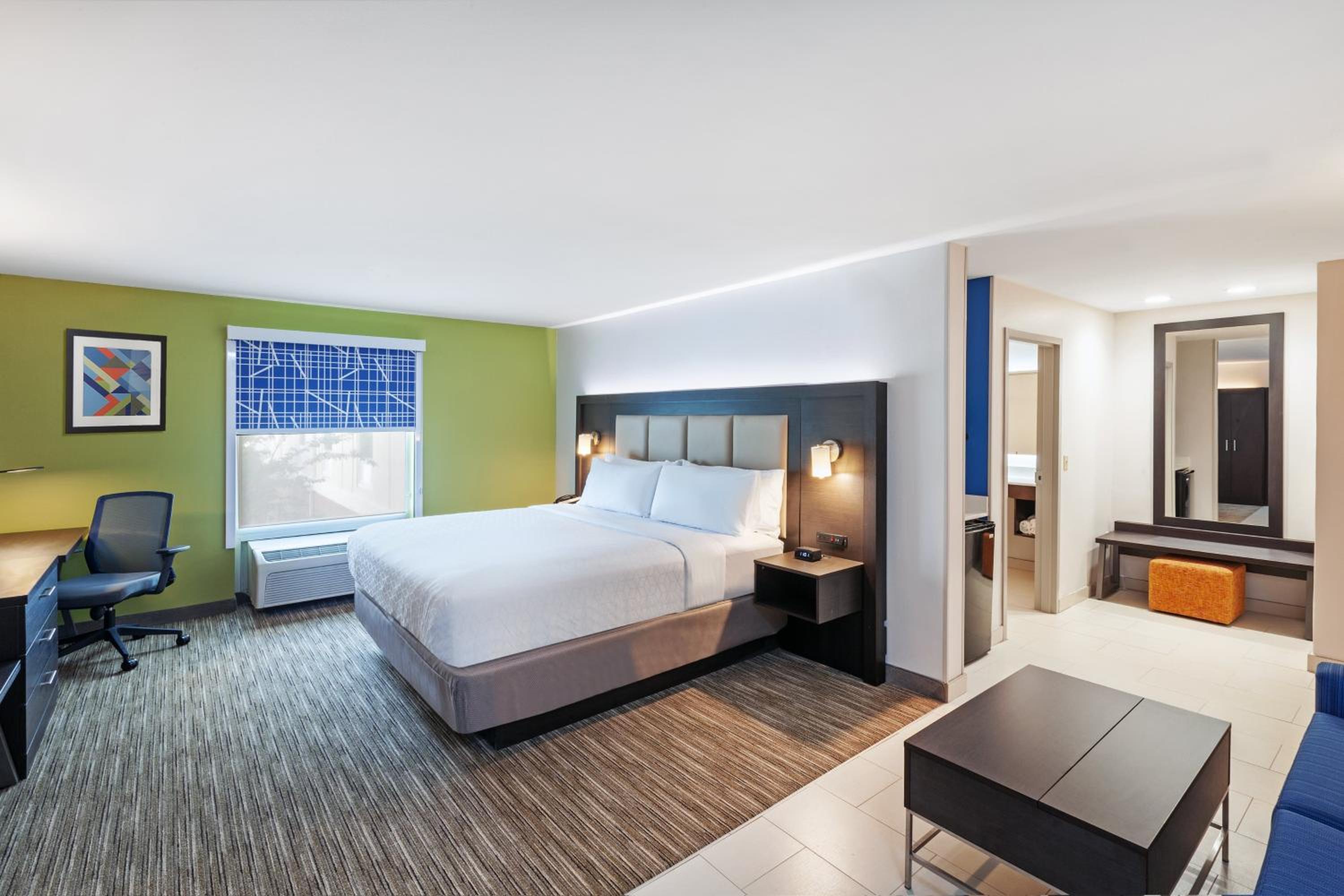 King Suite - Photo 1