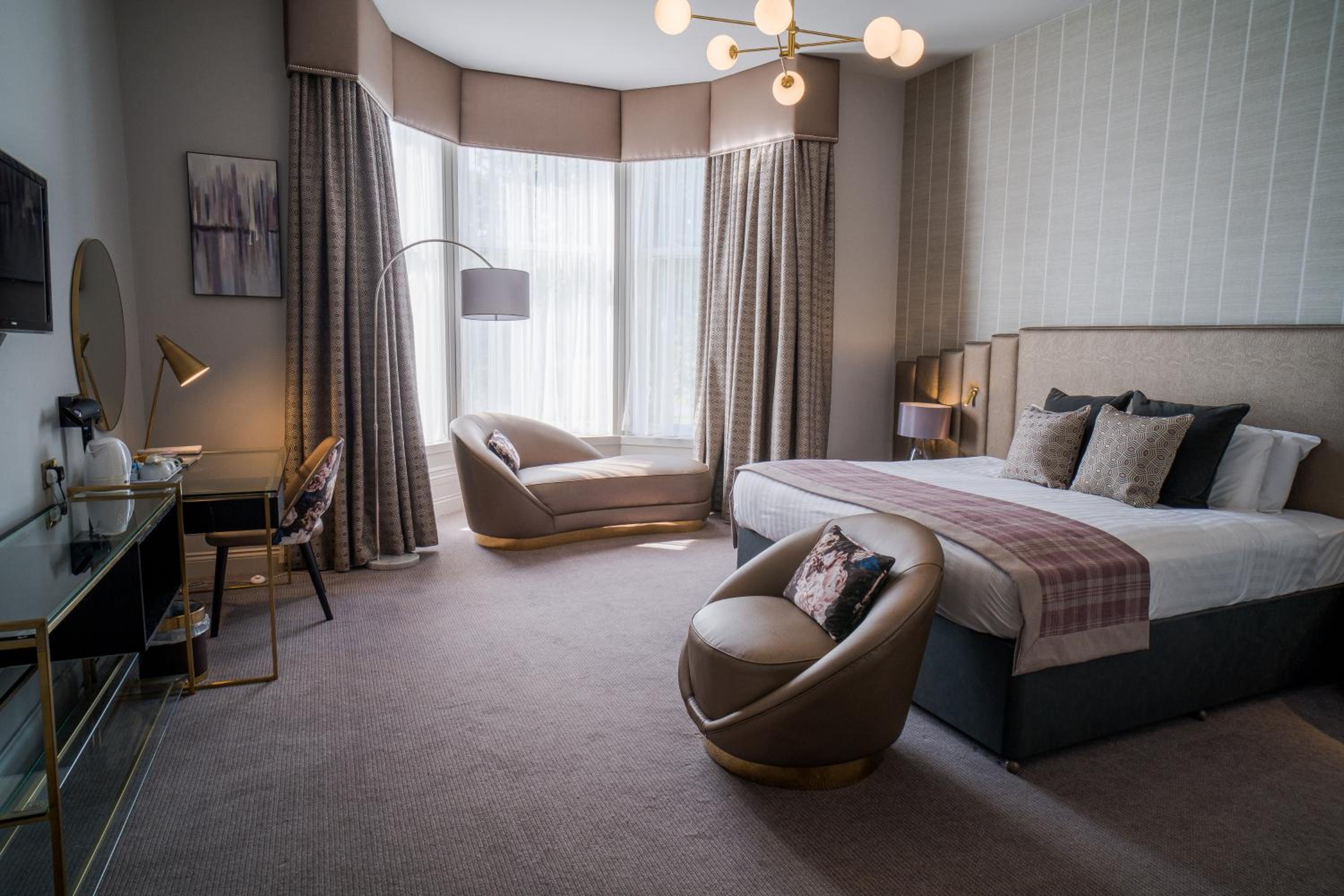 Executive King Room - Photo 2