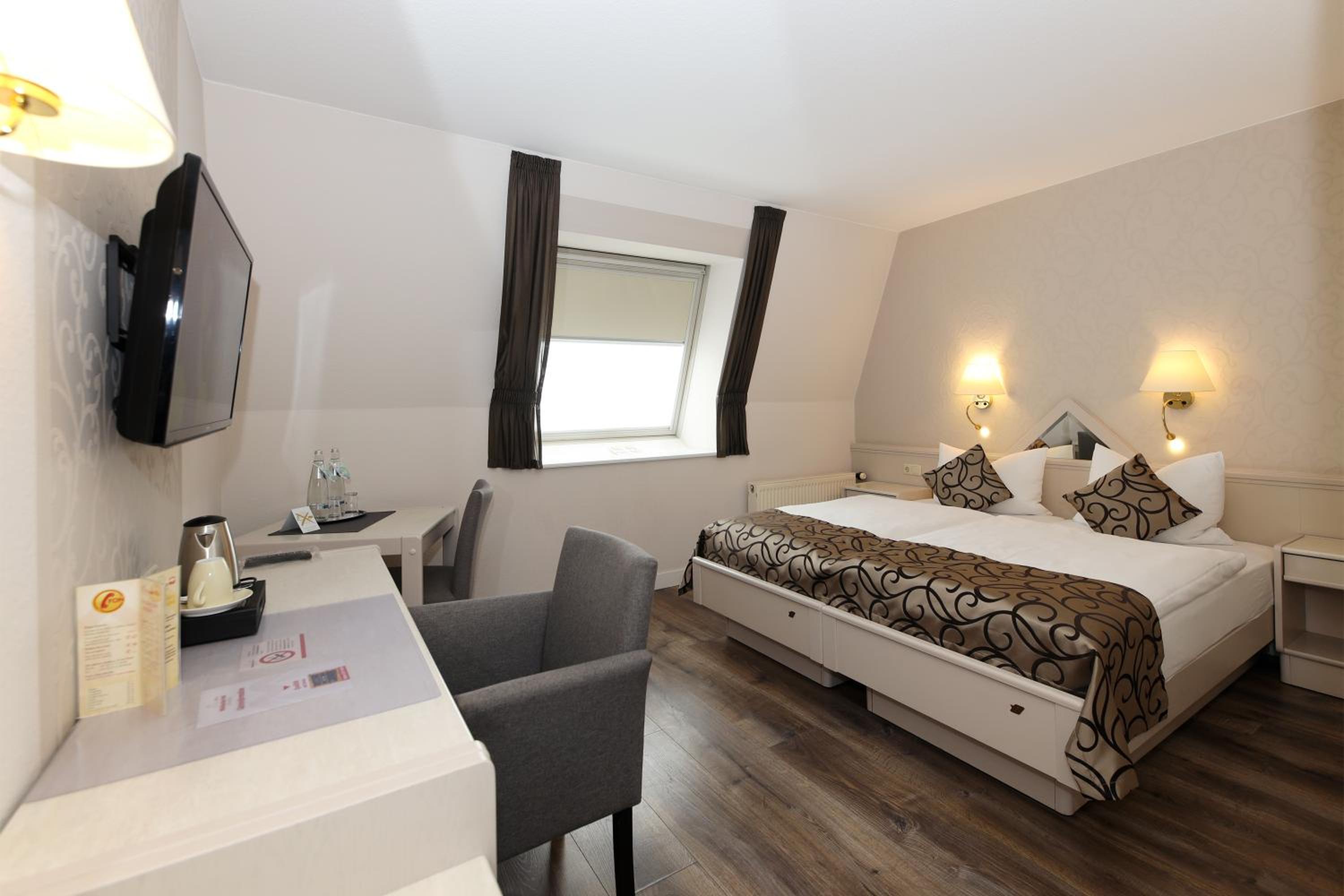 Double Room with Courtyard View photo 3