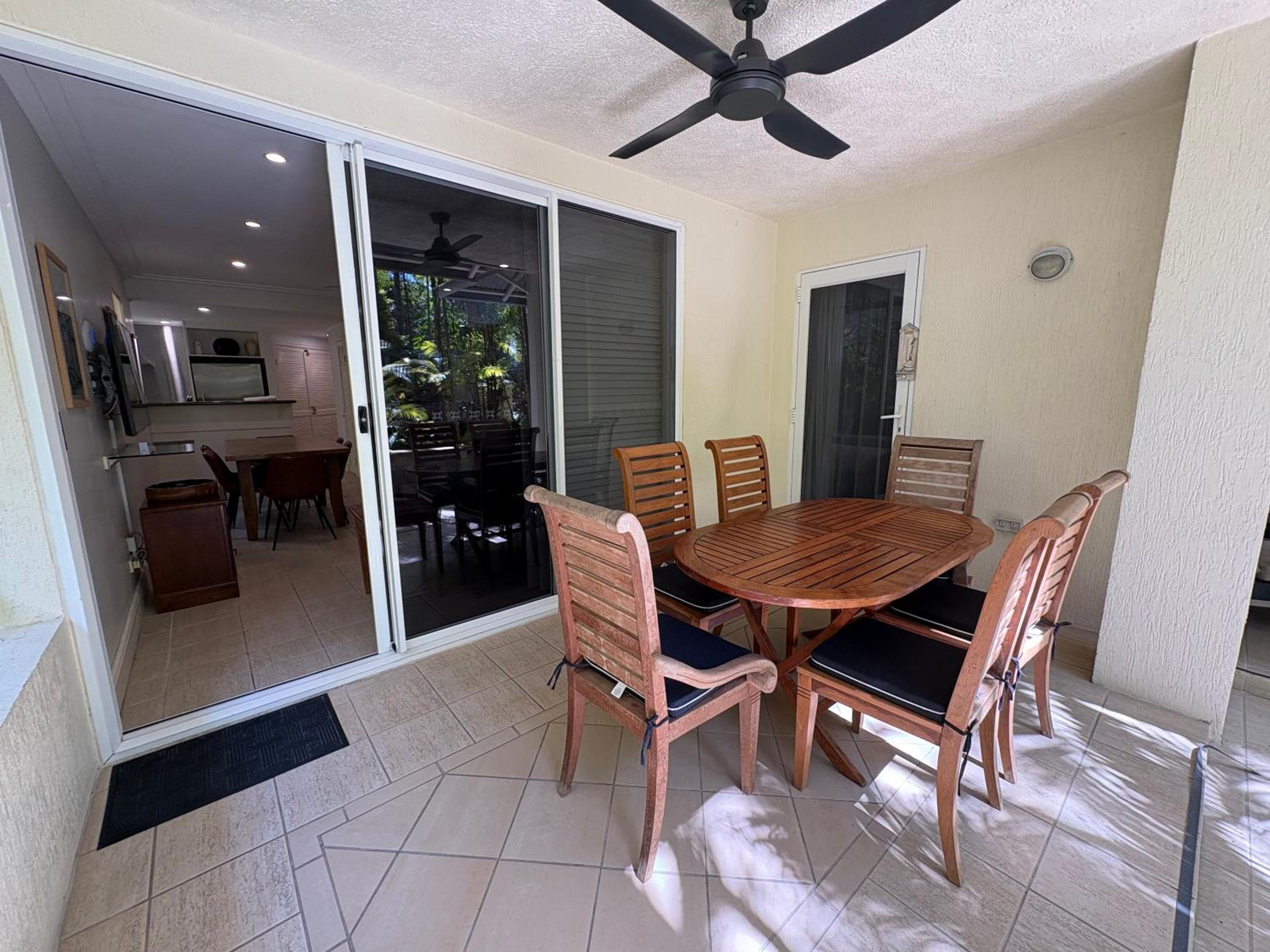 2 Bedroom 1 Bathroom Original Apartment photo 2