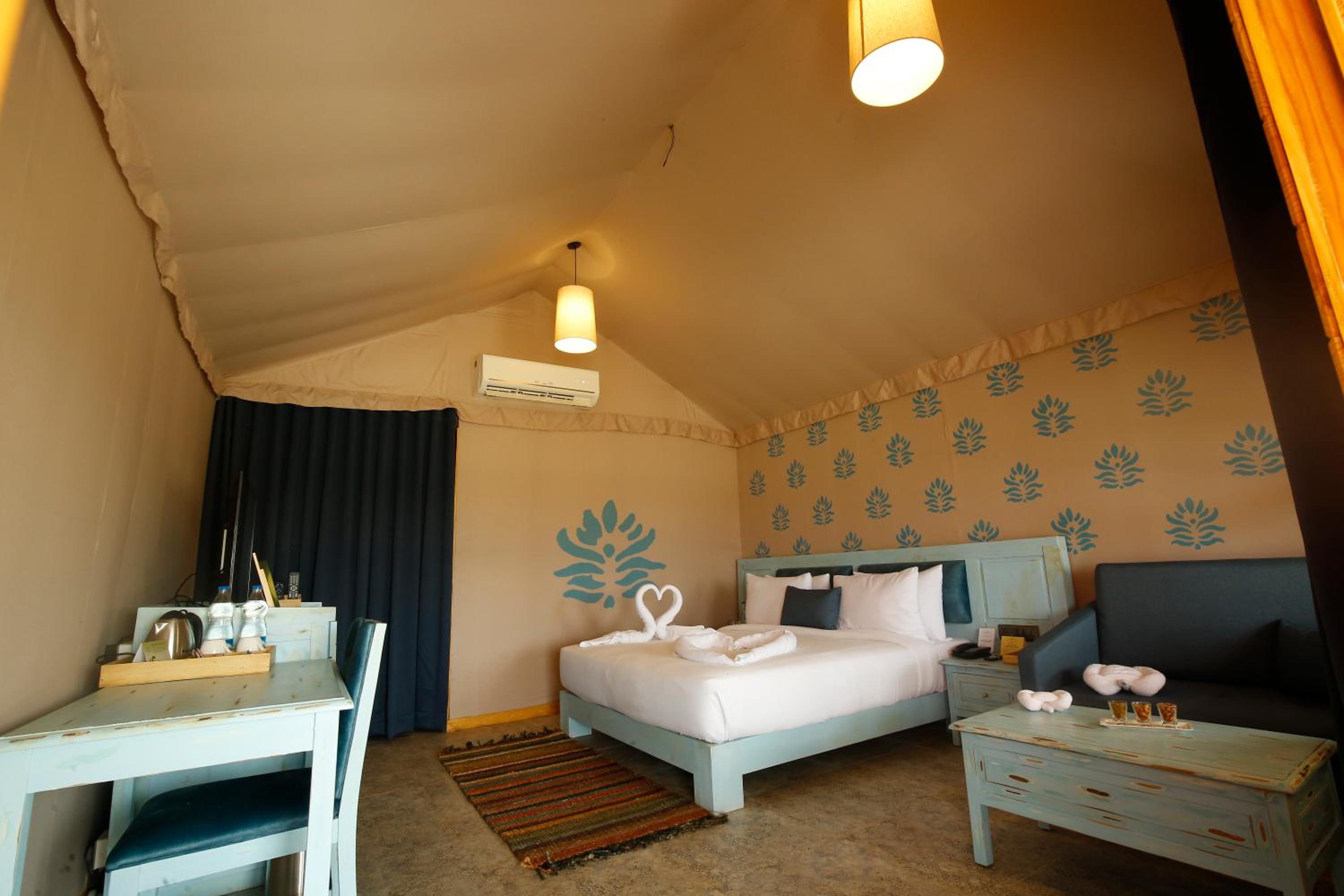 Winter Green Garden View Tent - Photo 9