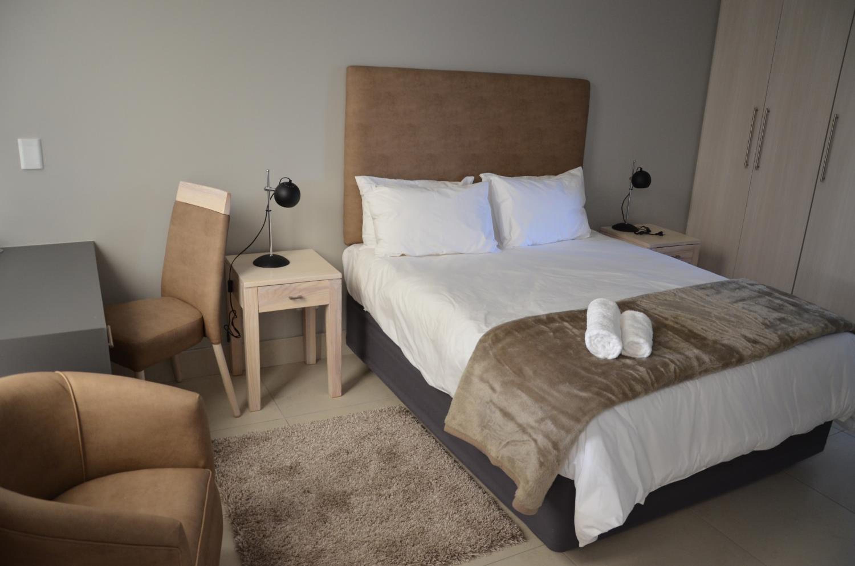 Ground Floor Unit photo 2