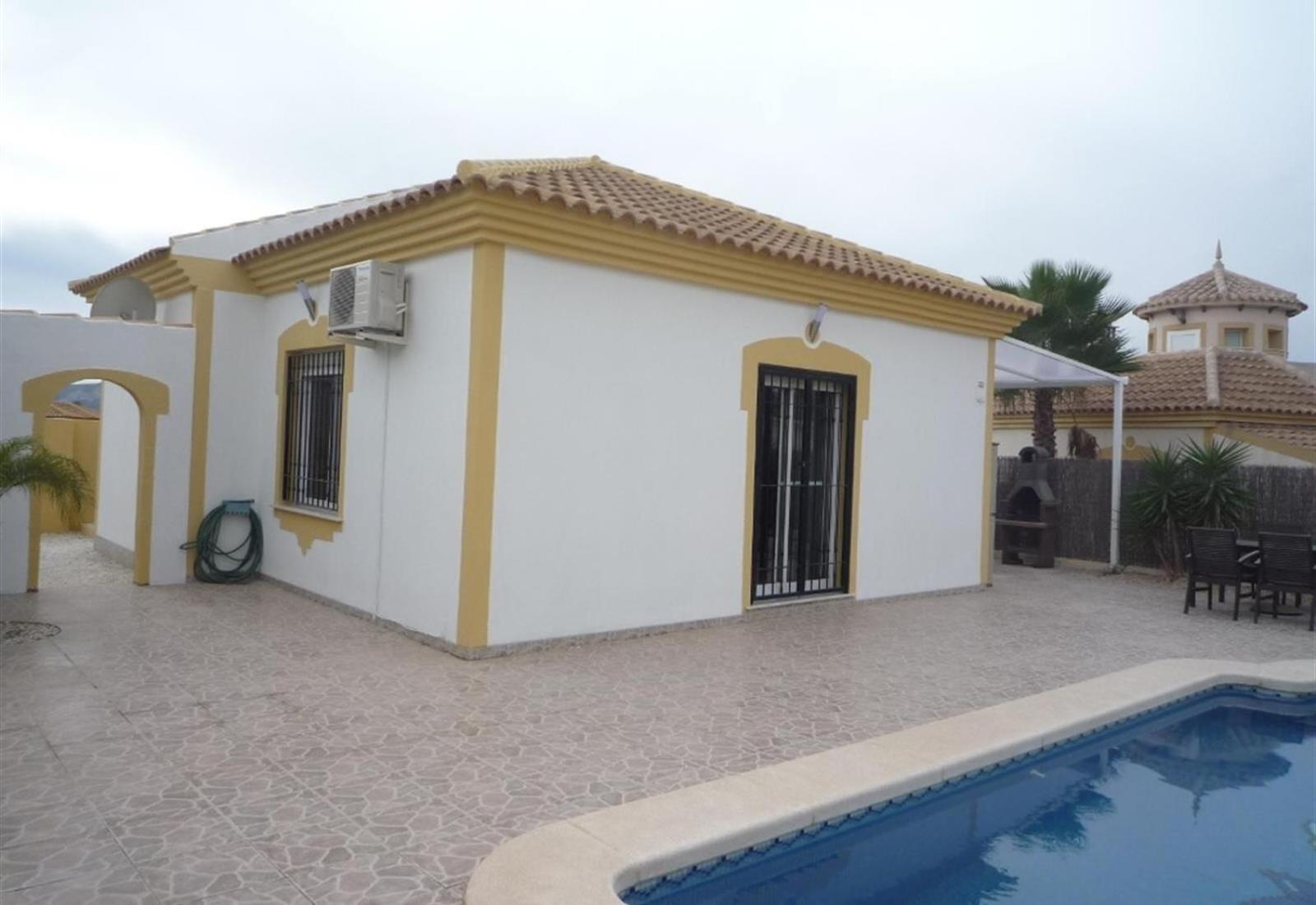 Villa photo 3